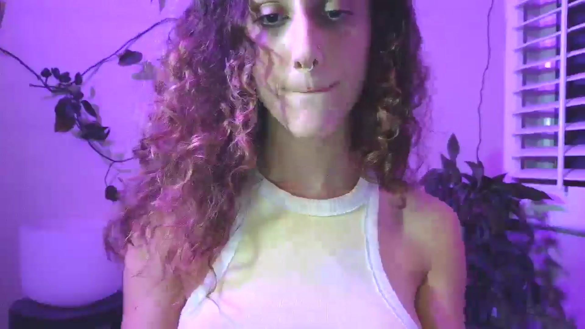 Gallery image thumbnail from Soraya888's myfreecams stream on, 03/28/2025, 05:20 image 6 of 20