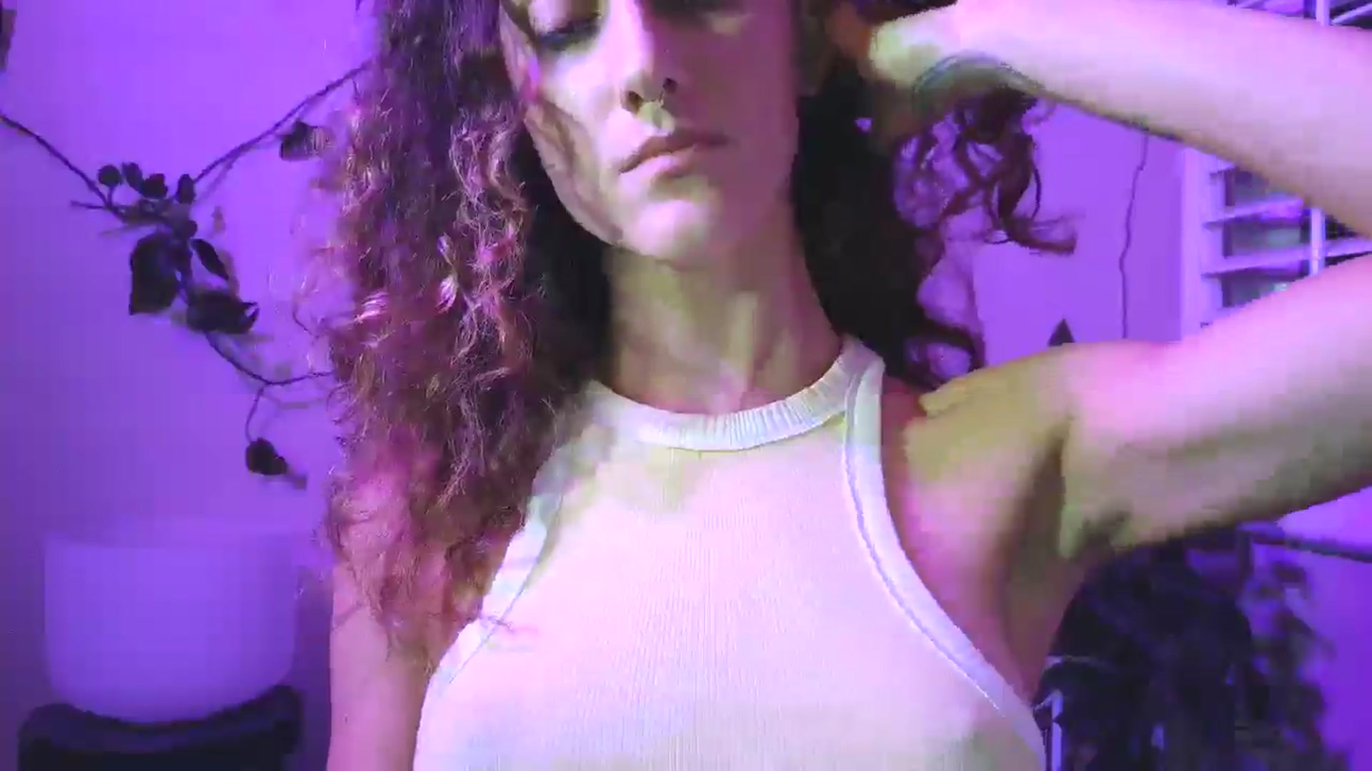 Gallery image thumbnail from Soraya888's myfreecams stream on, 03/28/2025, 05:20 image 4 of 20