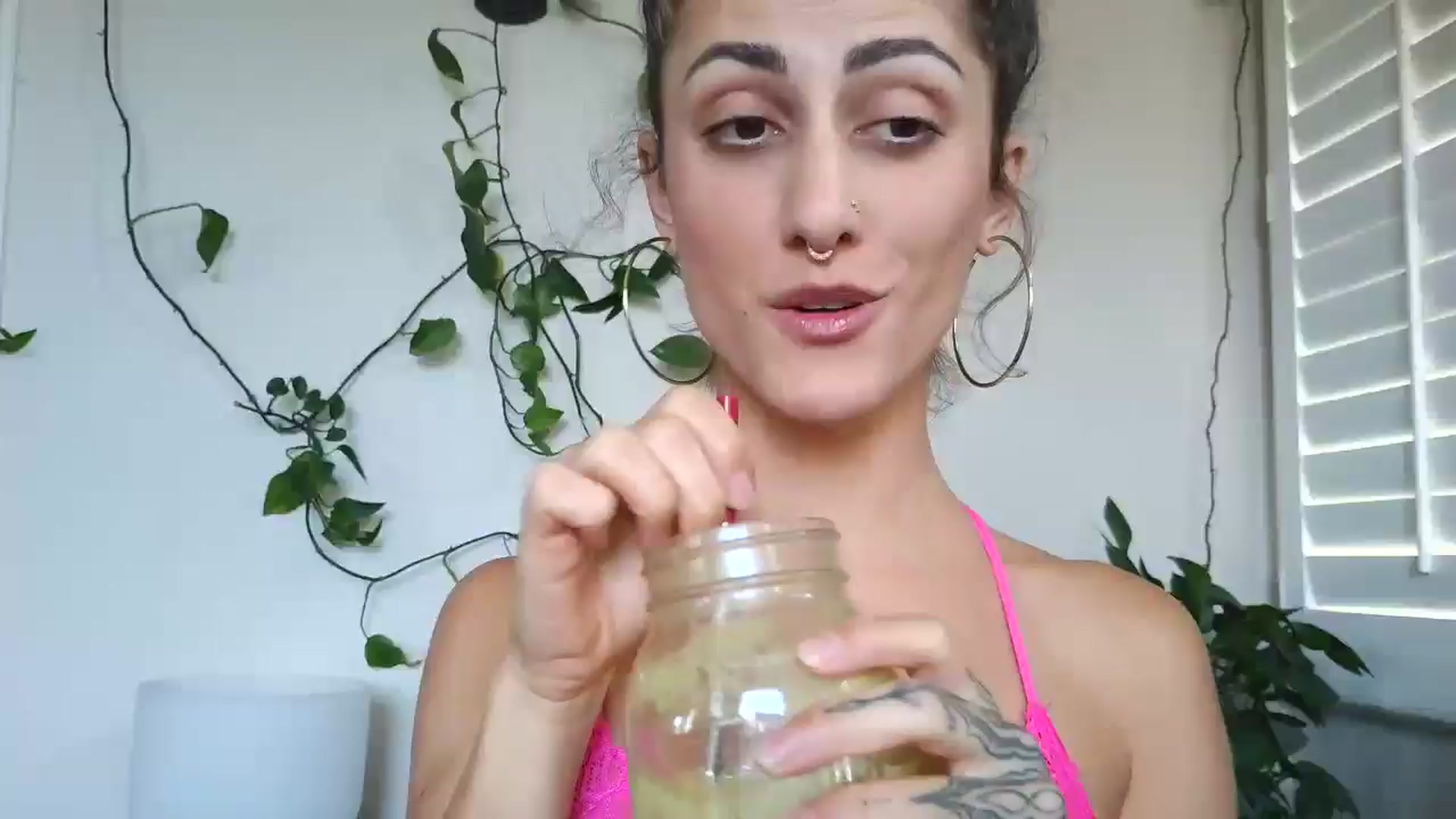 Gallery image thumbnail from Soraya888's myfreecams stream on, 04/27/2025, 21:41 image 1 of 20
