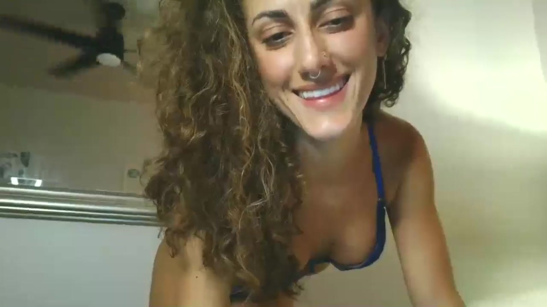 Gallery image thumbnail from Soraya888's myfreecams stream on, 09/14/2025, 07:45 image 9 of 20