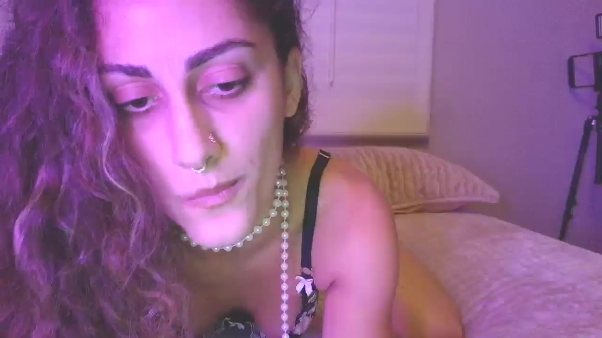 Gallery image thumbnail from Soraya888's myfreecams stream on, 11/04/2025, 07:47 image 4 of 20