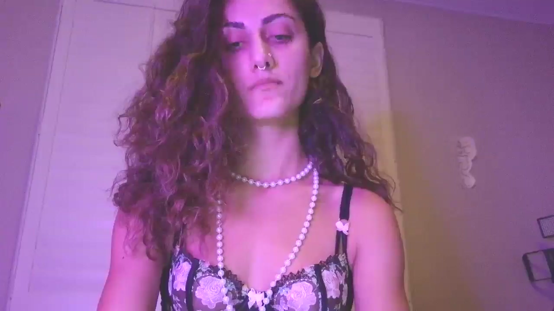 Gallery image thumbnail from Soraya888's myfreecams stream on, 11/04/2025, 08:03 image 19 of 20