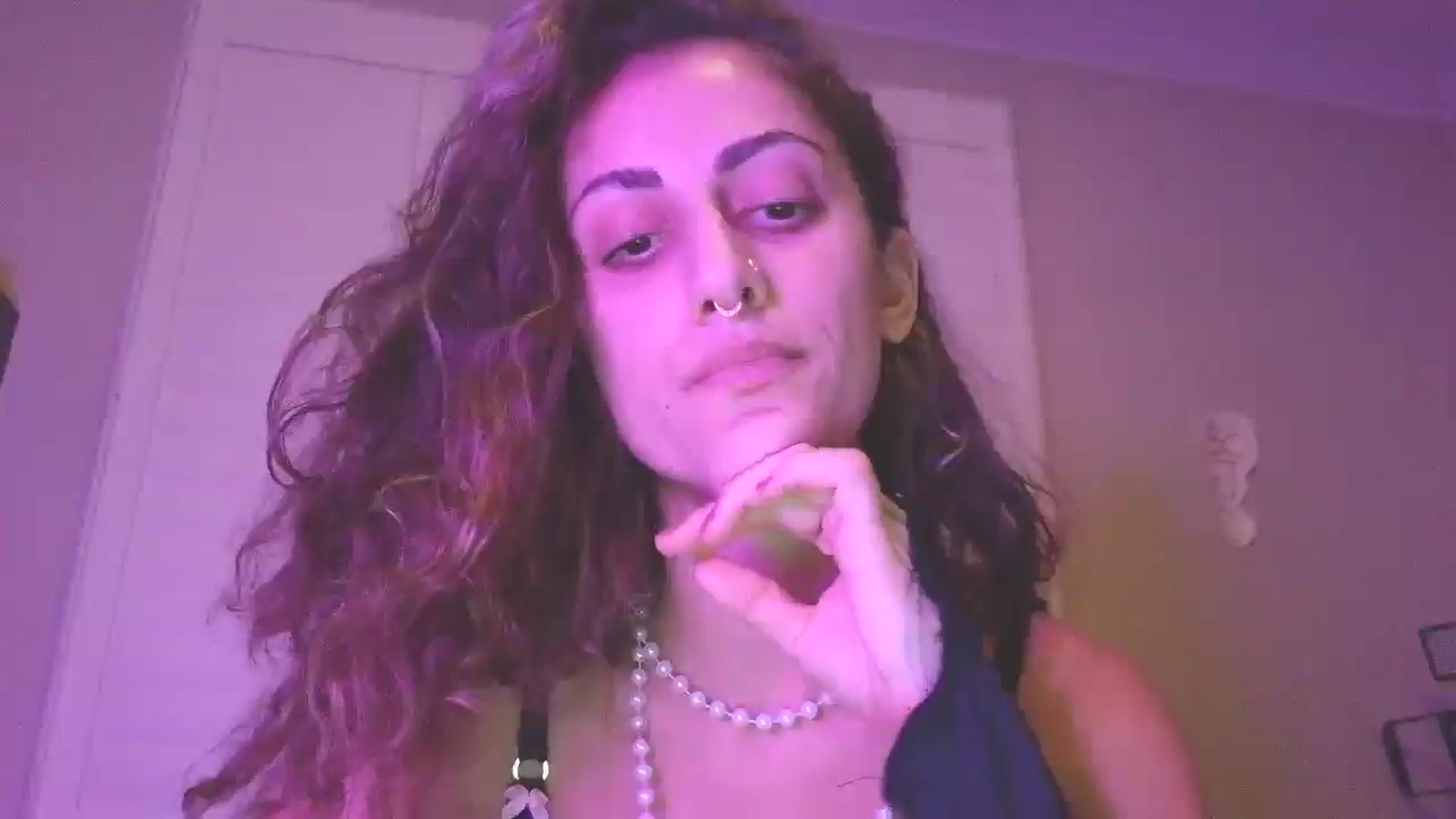 Gallery image thumbnail from Soraya888's myfreecams stream on, 11/04/2025, 08:03 image 16 of 20