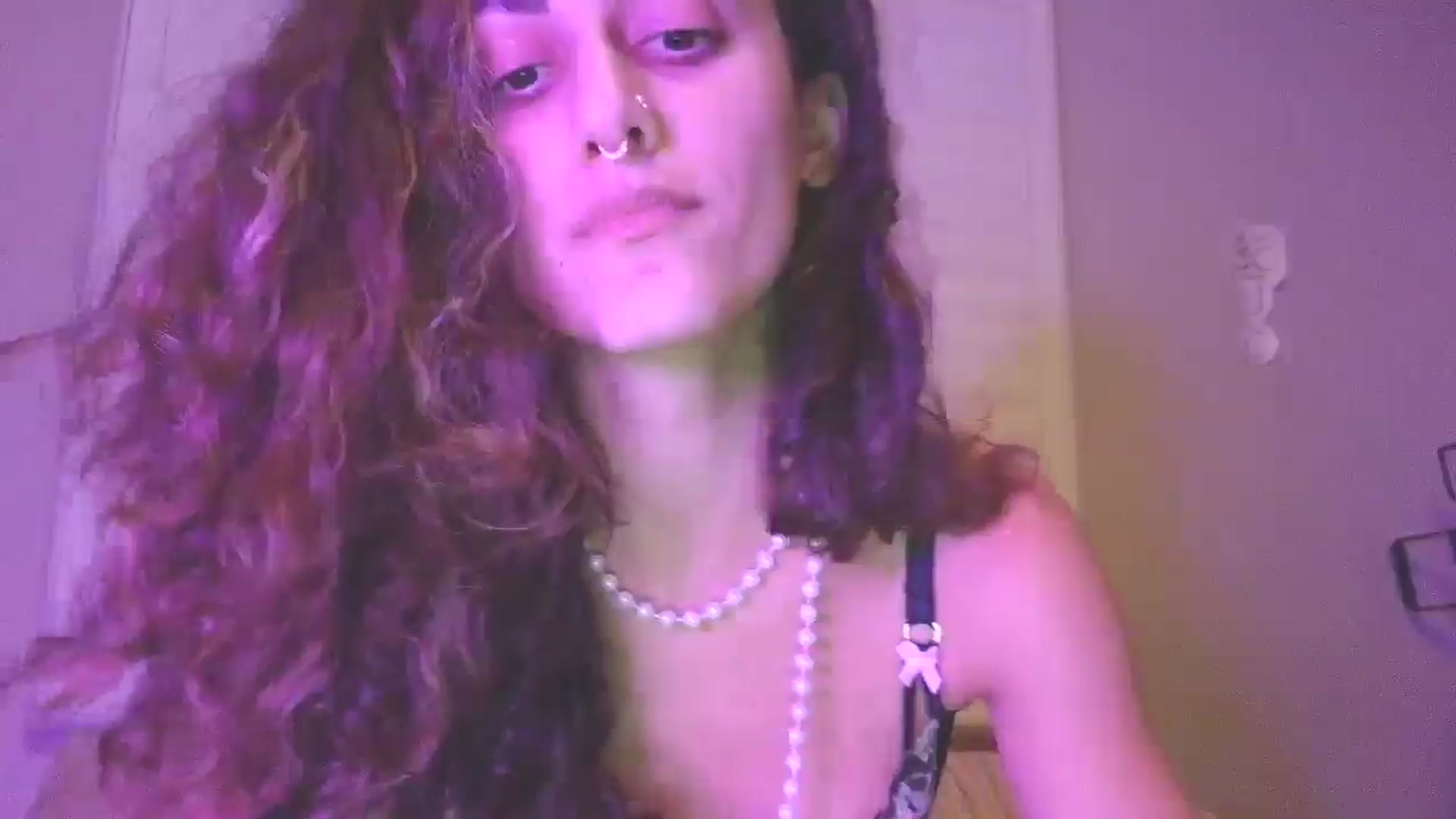 Gallery image thumbnail from Soraya888's myfreecams stream on, 11/04/2025, 08:03 image 2 of 20