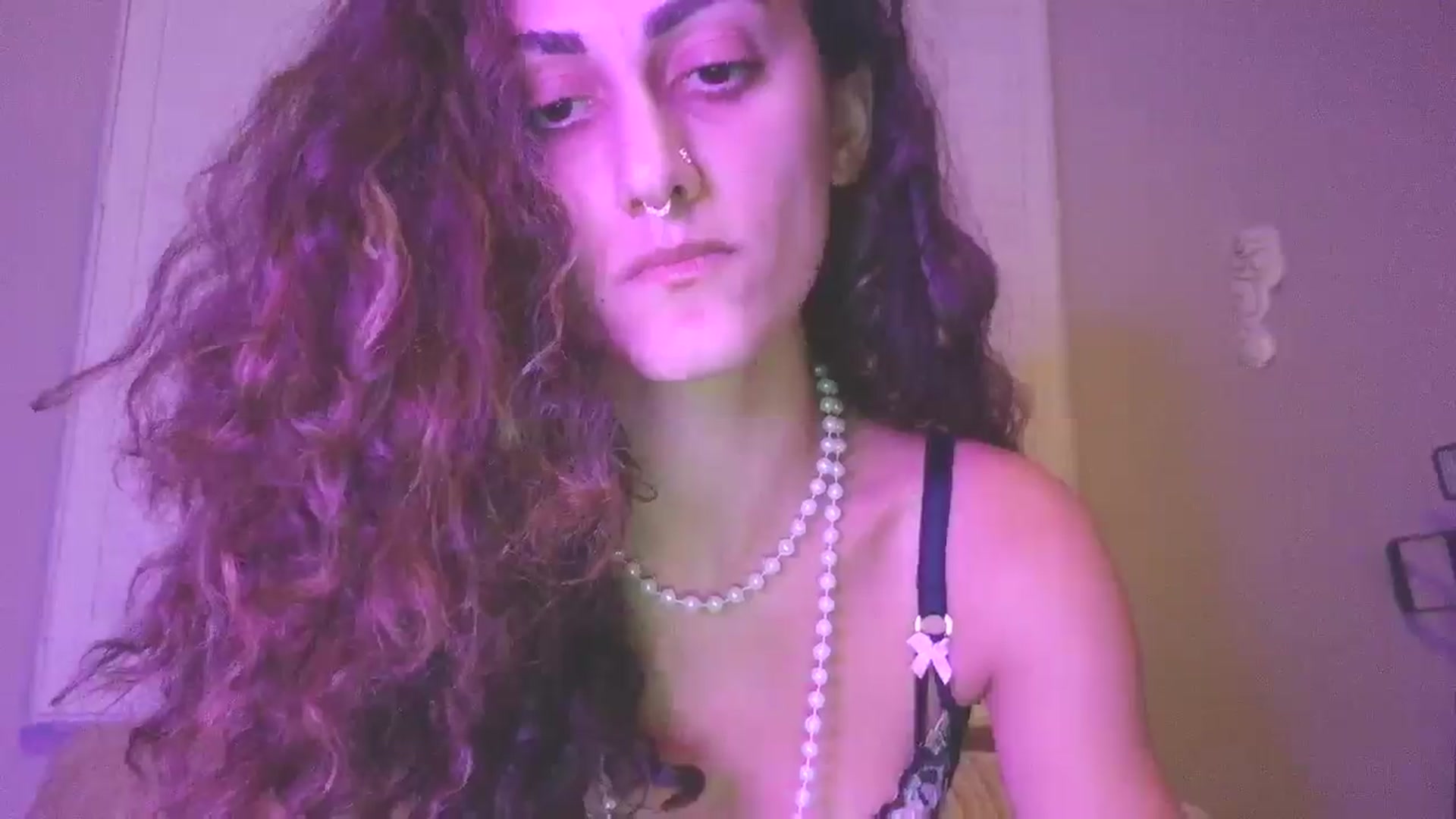 Gallery image thumbnail from Soraya888's myfreecams stream on, 11/04/2025, 08:03 image 4 of 20