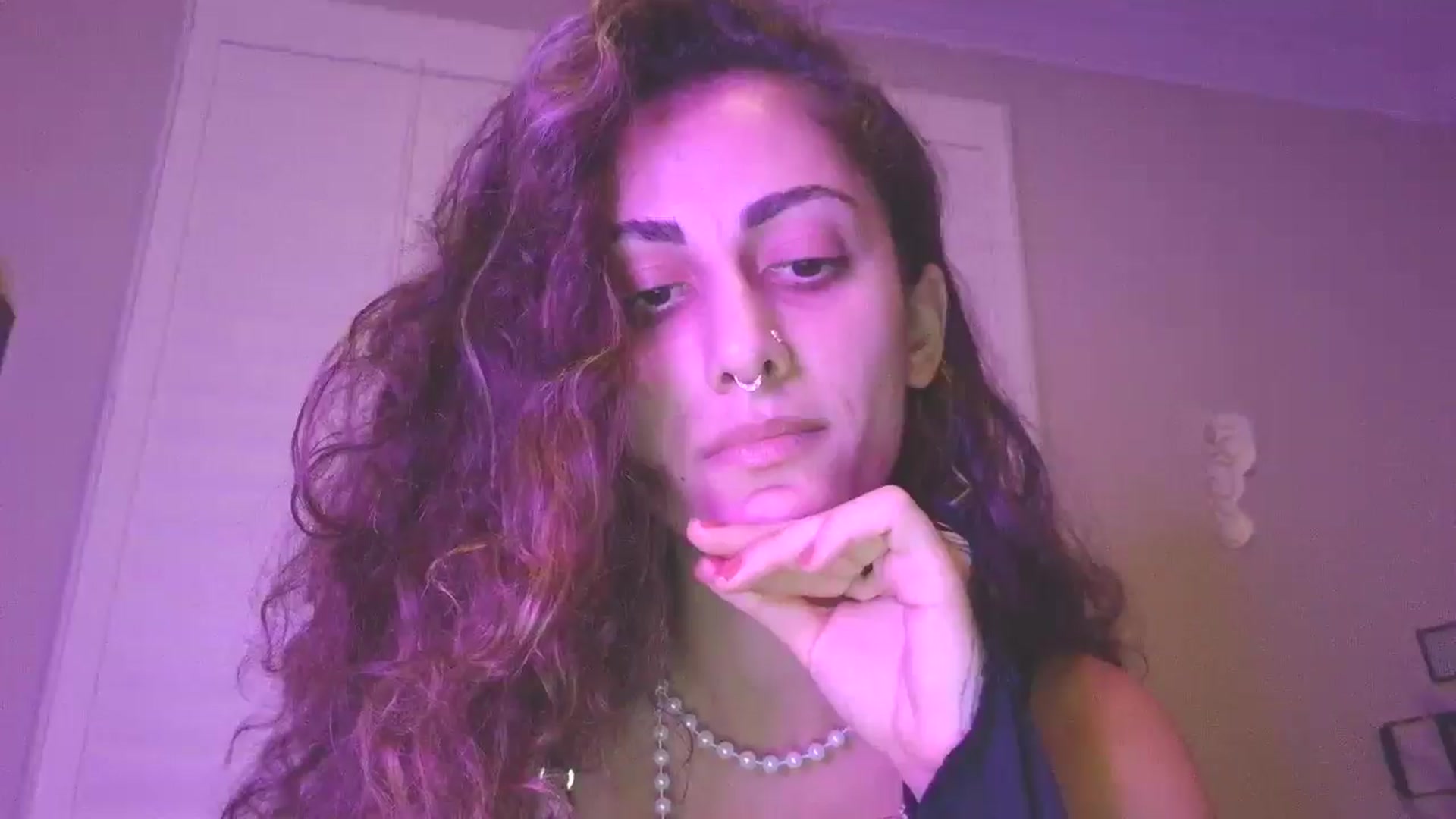 Gallery image thumbnail from Soraya888's myfreecams stream on, 11/04/2025, 08:03 image 17 of 20