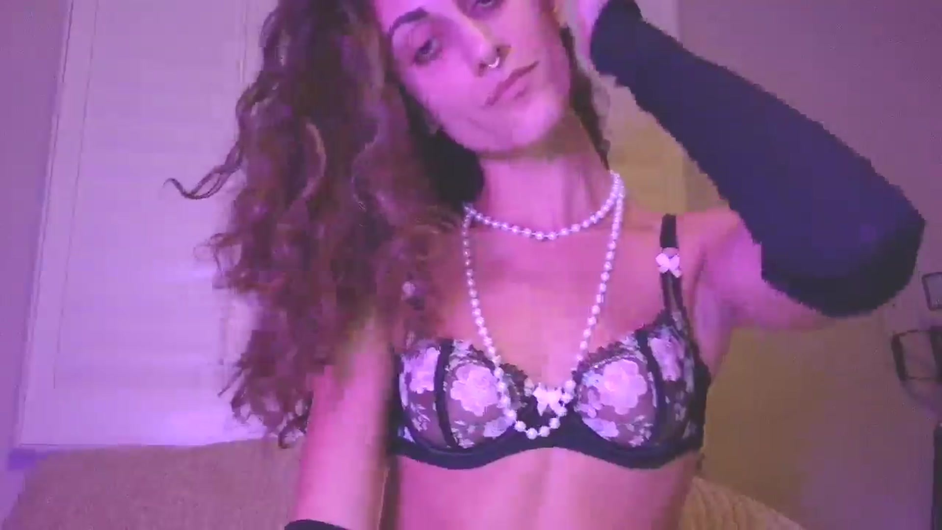 Gallery image thumbnail from Soraya888's myfreecams stream on, 11/04/2025, 08:03 image 8 of 20