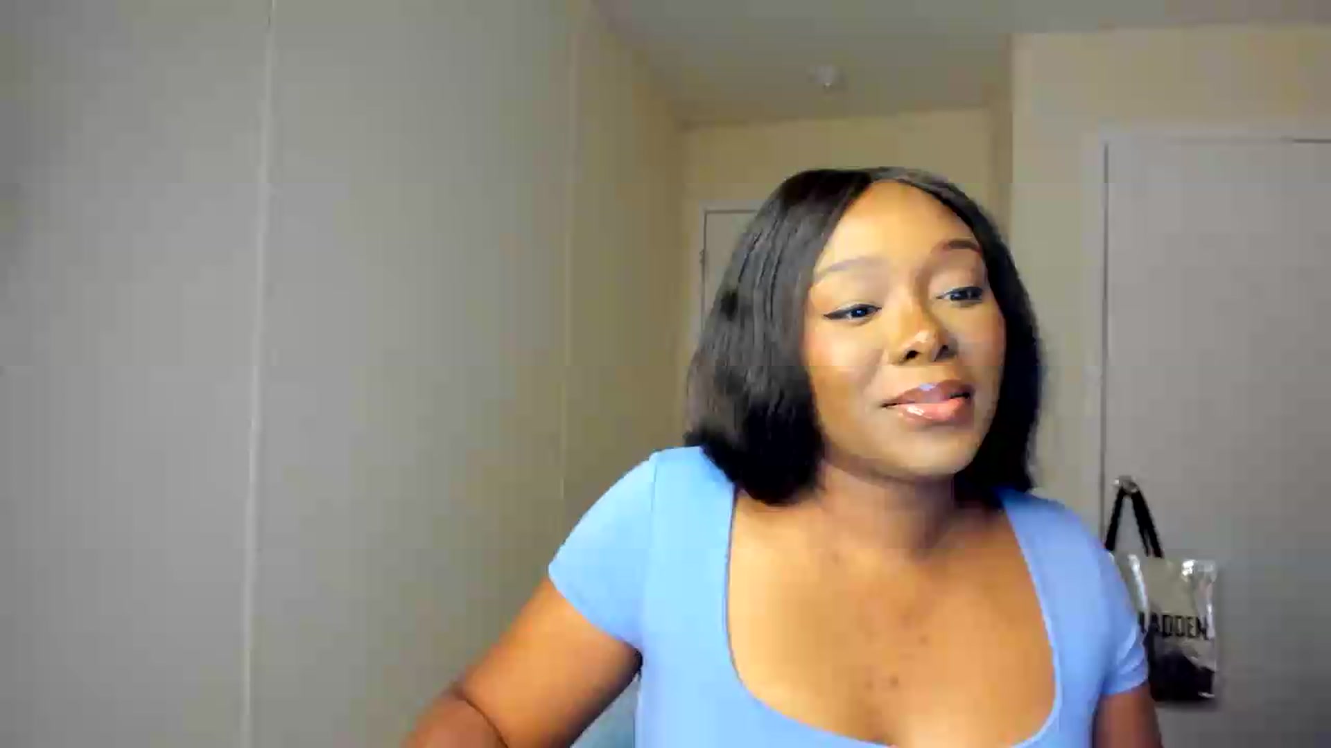 Gallery image thumbnail from Soraya__'s myfreecams stream on, 08/13/2026, 20:22 image 3 of 20