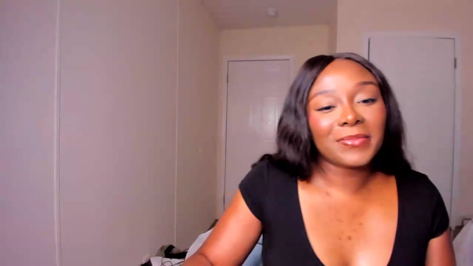 Gallery image thumbnail from Soraya__'s myfreecams stream on, 08/14/2026, 19:15 image 6 of 20