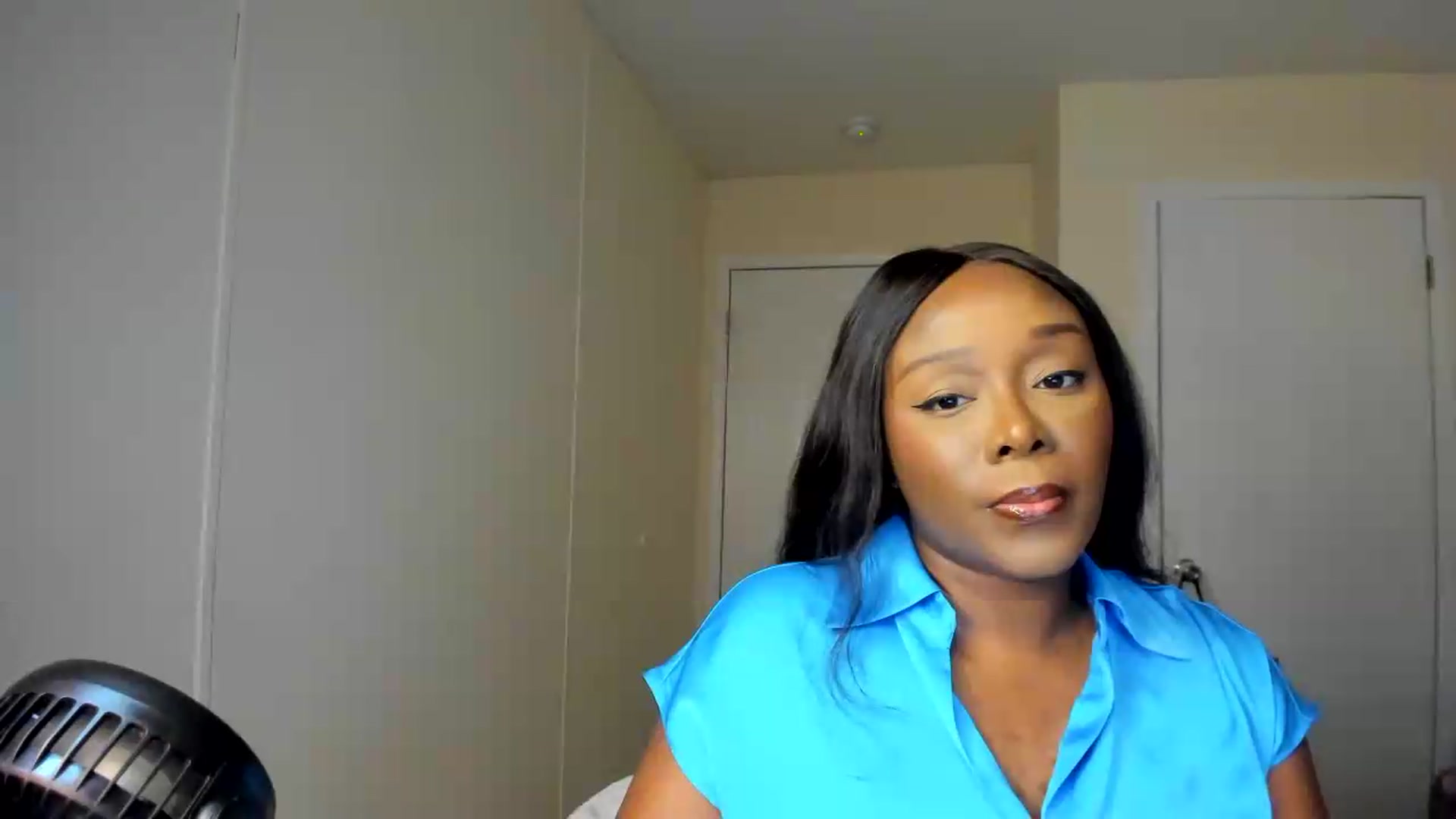 Gallery image thumbnail from Soraya__'s myfreecams stream on, 08/17/2026, 17:09 image 5 of 20