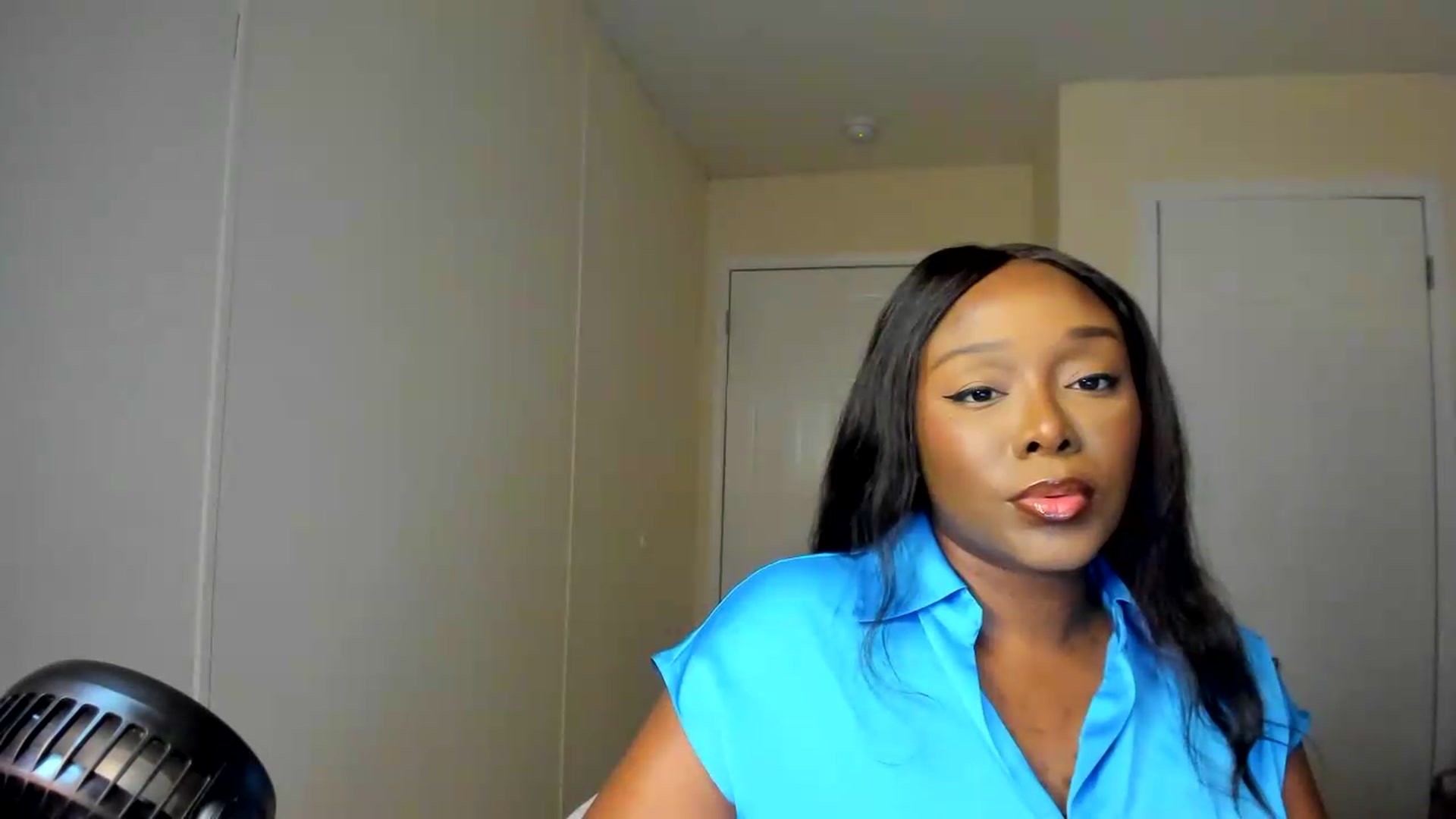 Gallery image thumbnail from Soraya__'s myfreecams stream on, 08/17/2026, 17:09 image 2 of 20