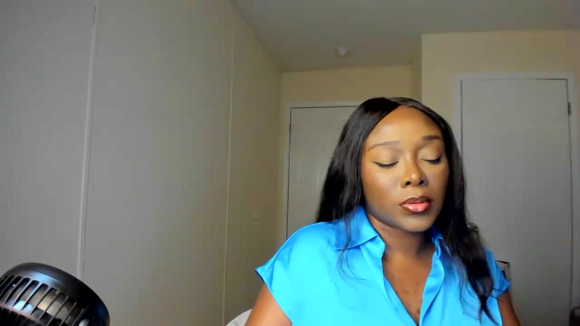 Gallery image thumbnail from Soraya__'s myfreecams stream on, 08/17/2026, 17:09 image 4 of 20