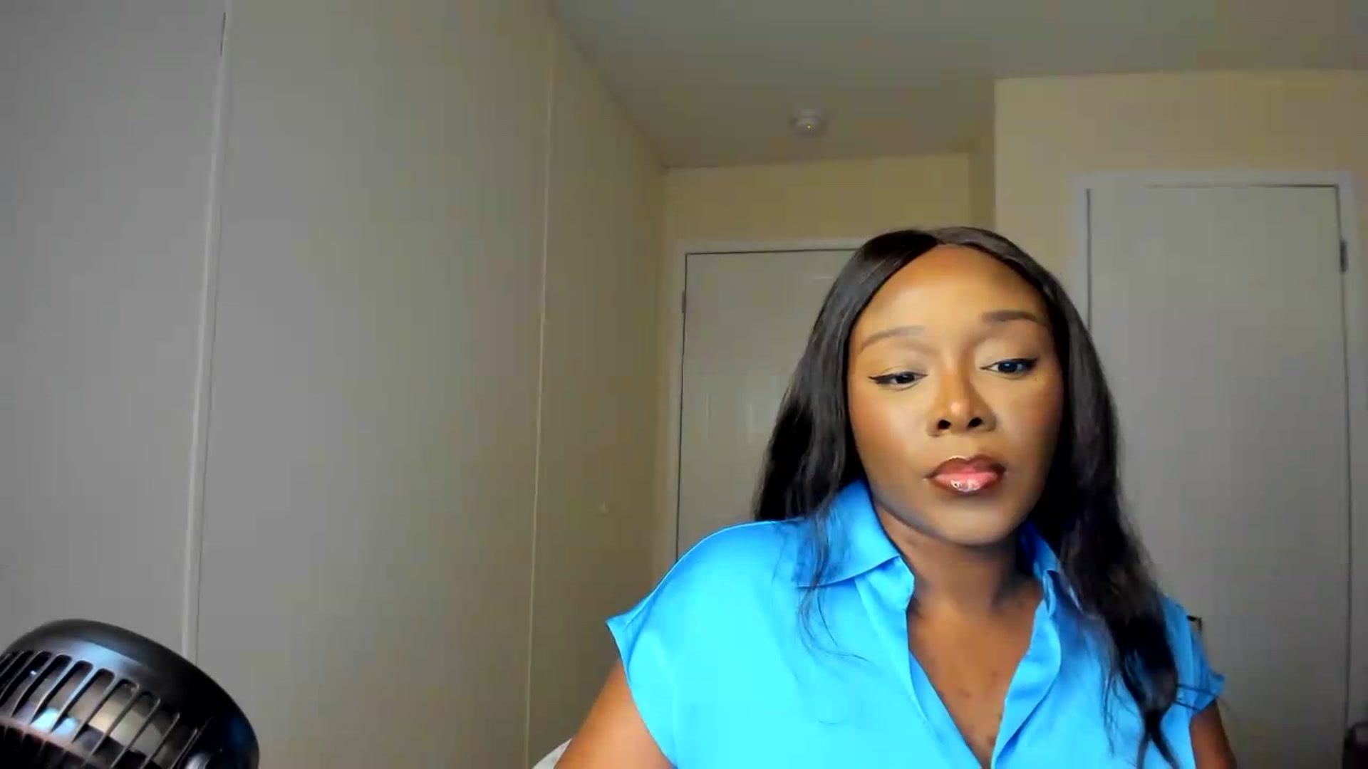 Gallery image thumbnail from Soraya__'s myfreecams stream on, 08/17/2026, 17:09 image 3 of 20