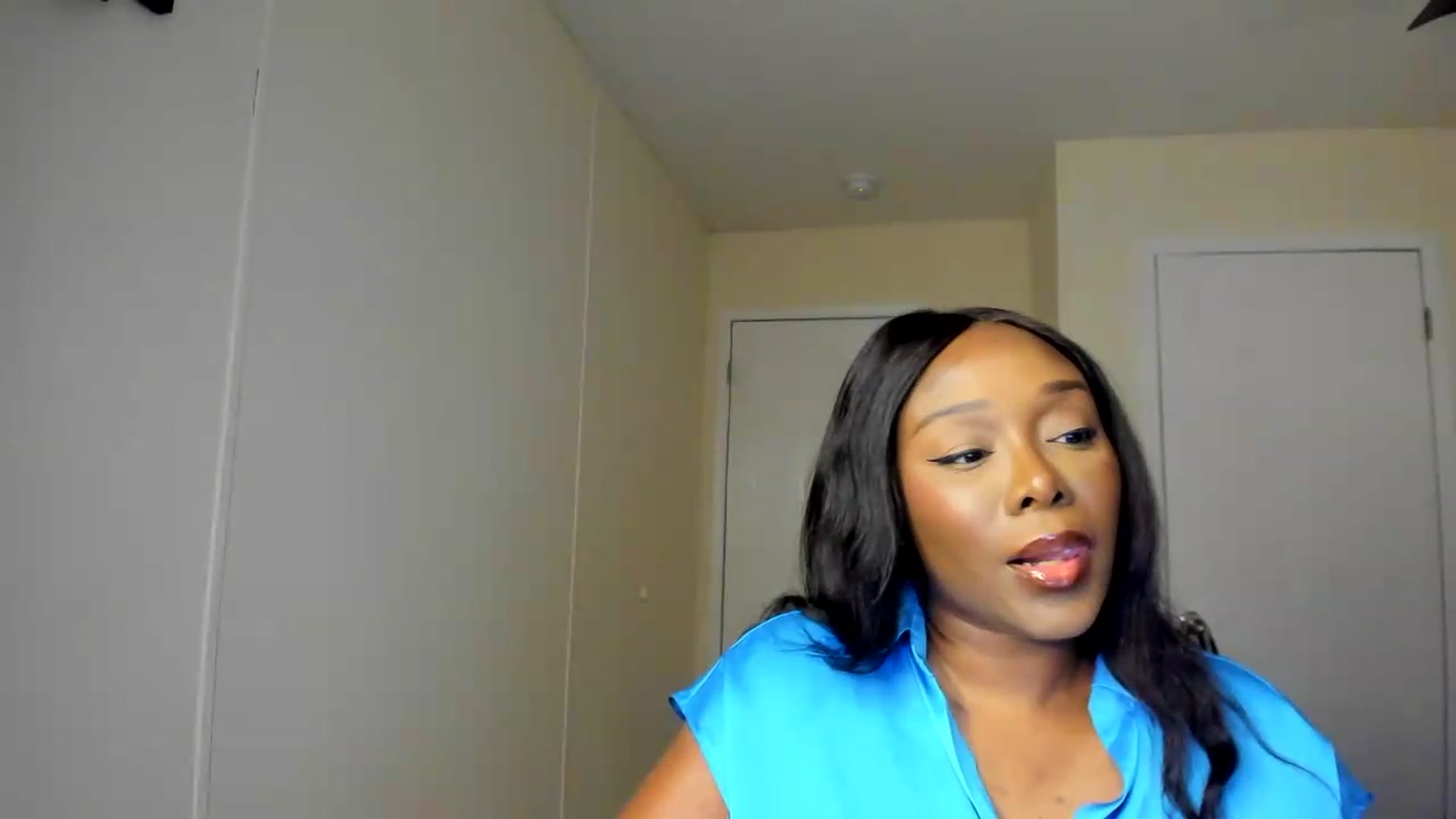 Gallery image thumbnail from Soraya__'s myfreecams stream on, 08/17/2026, 17:49 image 13 of 20