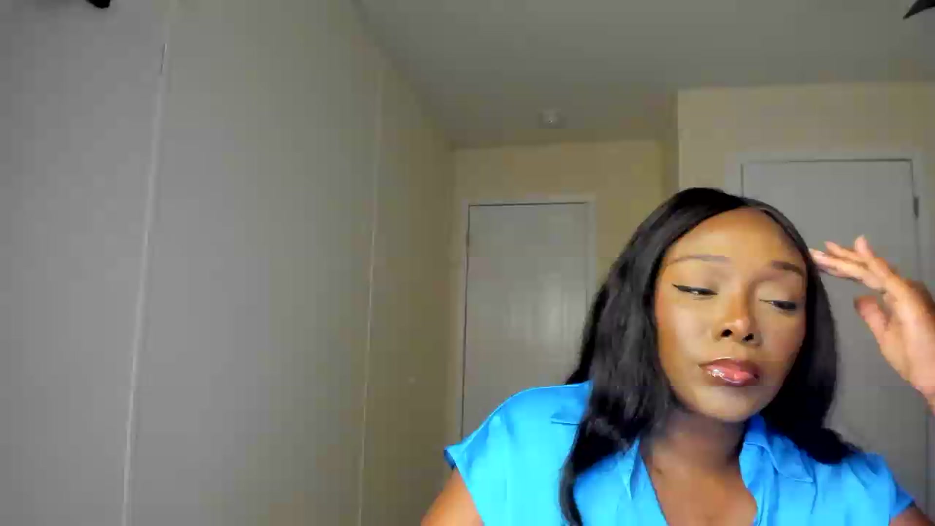 Gallery image thumbnail from Soraya__'s myfreecams stream on, 08/17/2026, 17:49 image 9 of 20