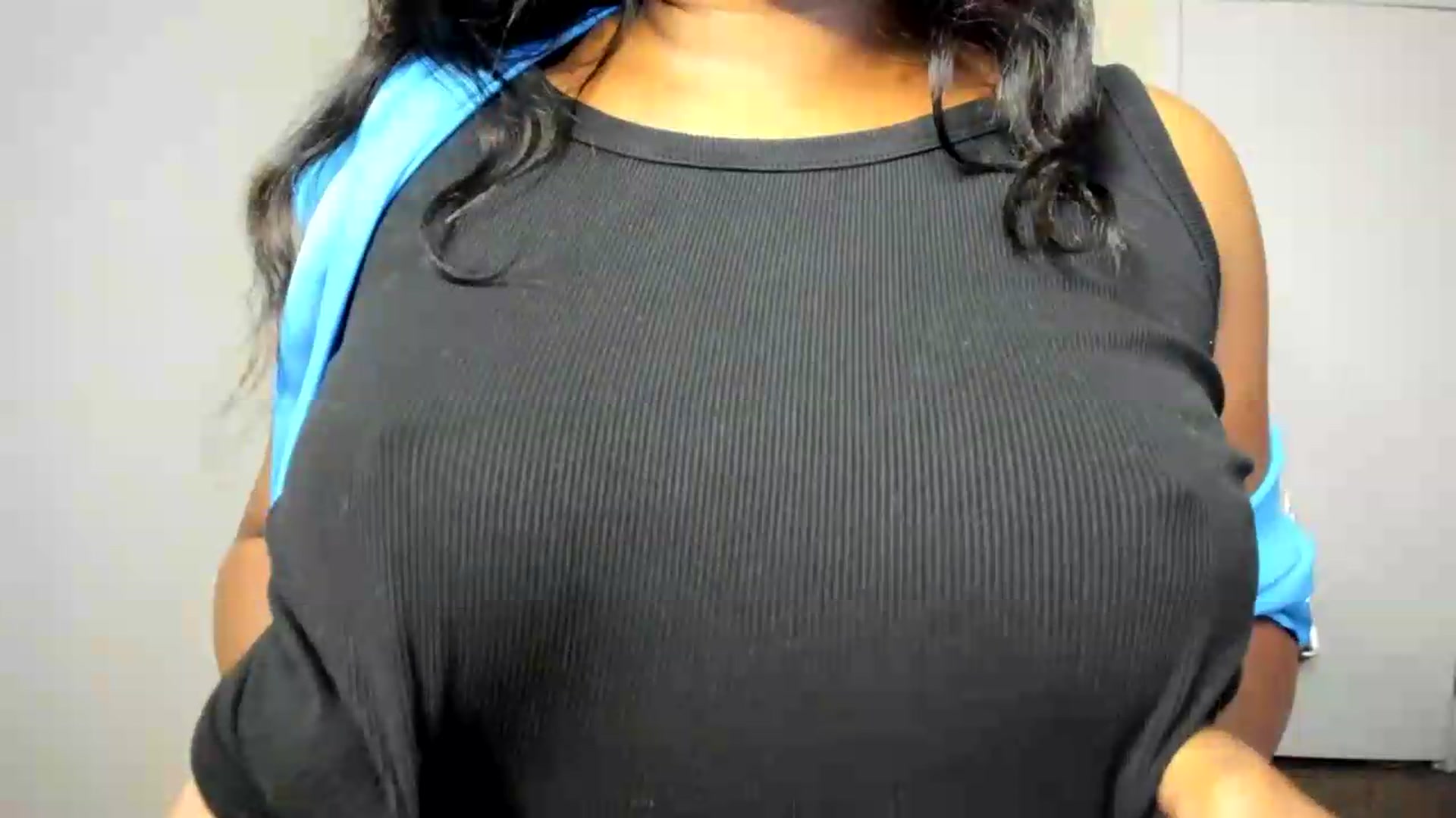 Gallery image thumbnail from Soraya__'s myfreecams stream on, 08/17/2026, 18:48 image 18 of 20