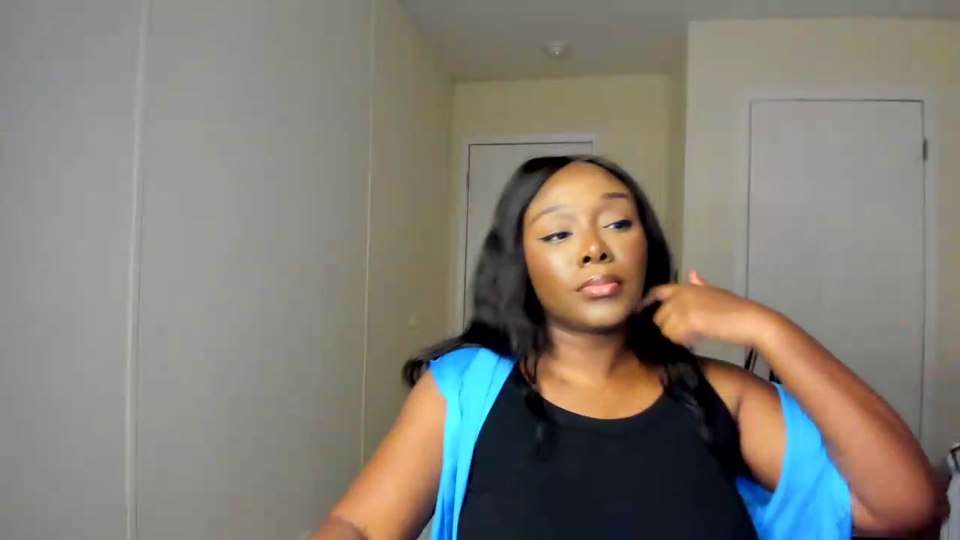 Gallery image thumbnail from Soraya__'s myfreecams stream on, 08/17/2026, 18:48 image 19 of 20