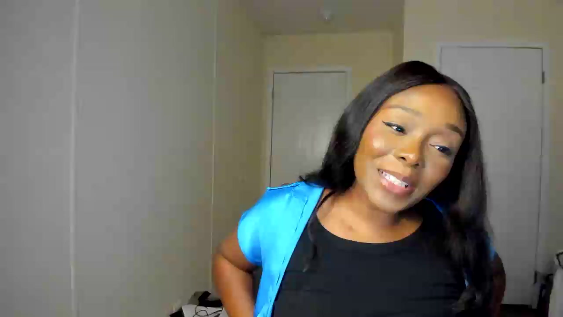 Gallery image thumbnail from Soraya__'s myfreecams stream on, 08/17/2026, 21:18 image 1 of 20