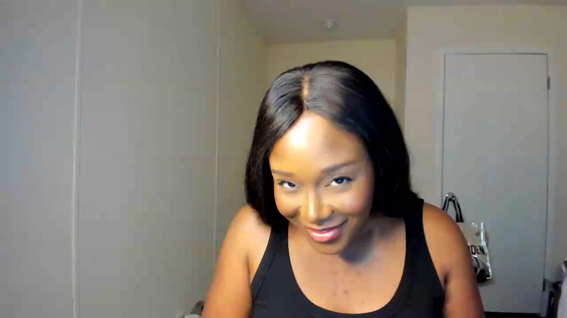 Gallery image thumbnail from Soraya__'s myfreecams stream on, 08/17/2026, 21:18 image 6 of 20