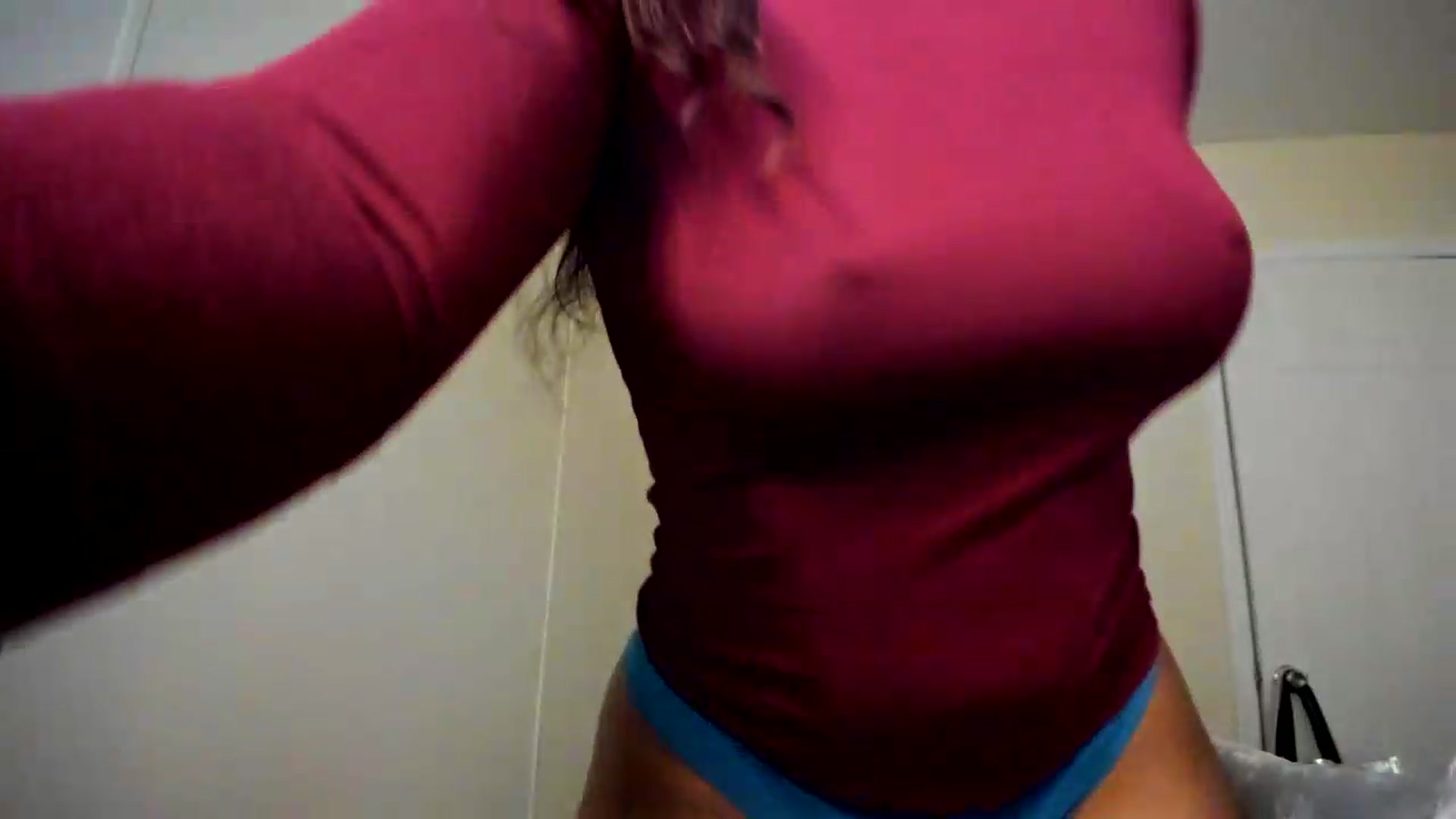 Gallery image thumbnail from Soraya__'s myfreecams stream on, 08/18/2026, 20:01 image 14 of 20