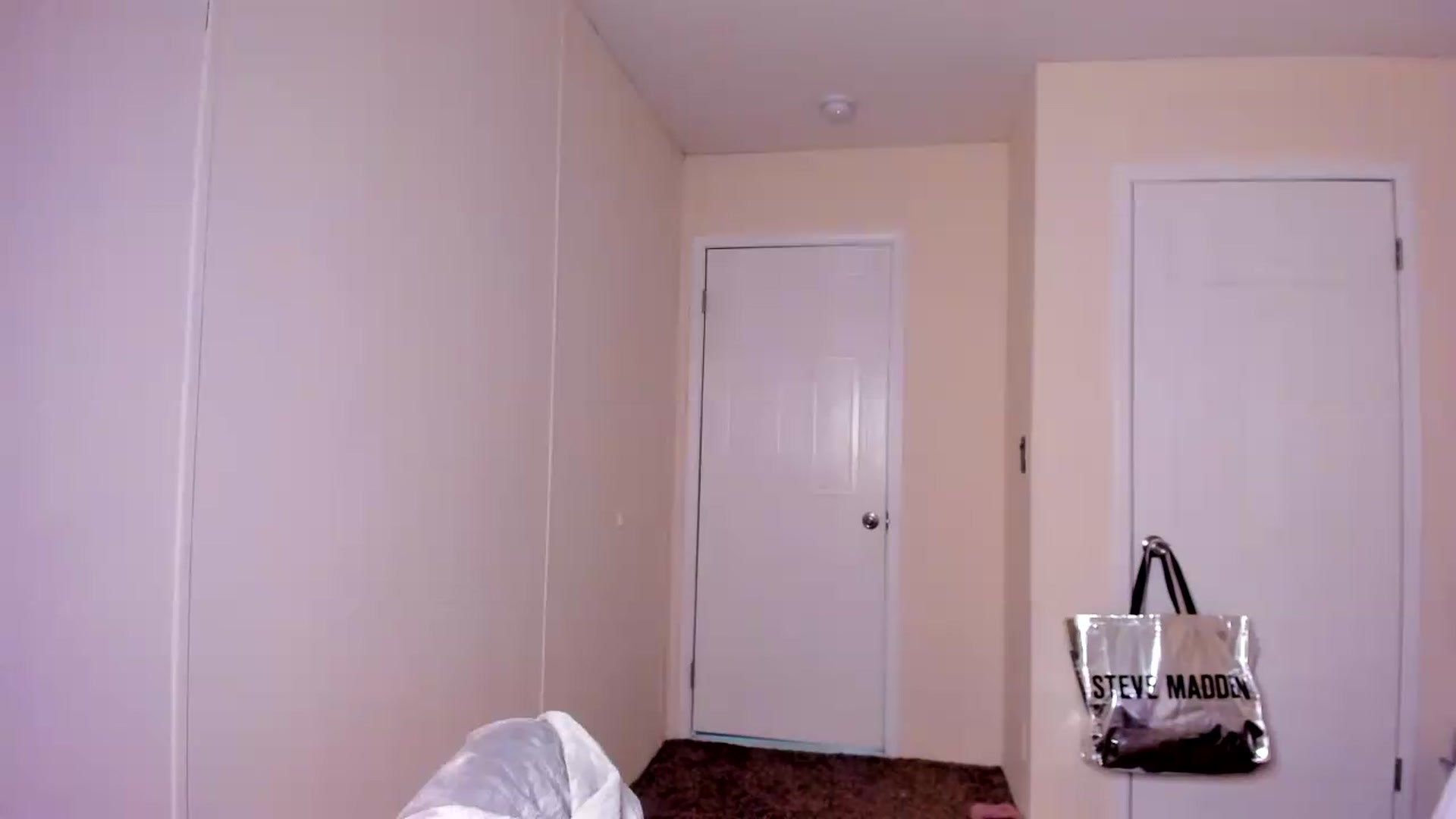 Gallery image thumbnail from Soraya__'s myfreecams stream on, 08/19/2026, 15:59 image 17 of 20