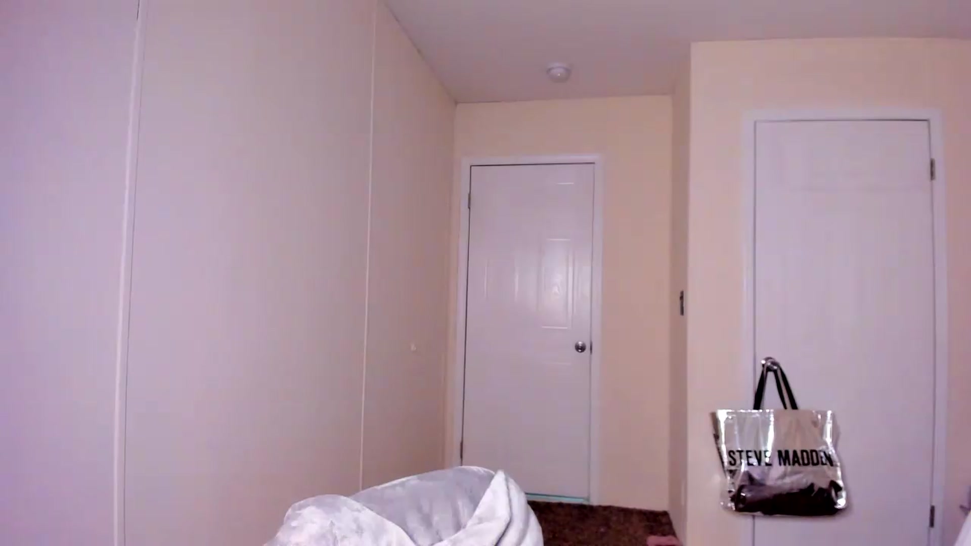 Gallery image thumbnail from Soraya__'s myfreecams stream on, 08/19/2026, 15:59 image 20 of 20