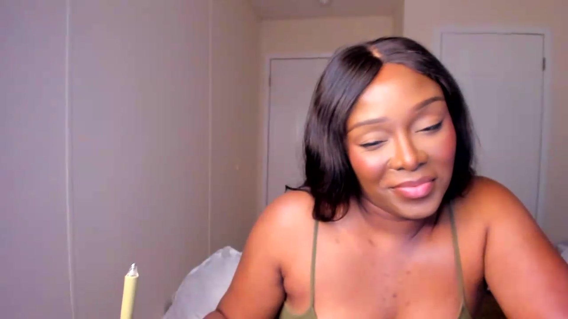Gallery image thumbnail from Soraya__'s myfreecams stream on, 08/19/2026, 19:42 image 14 of 20