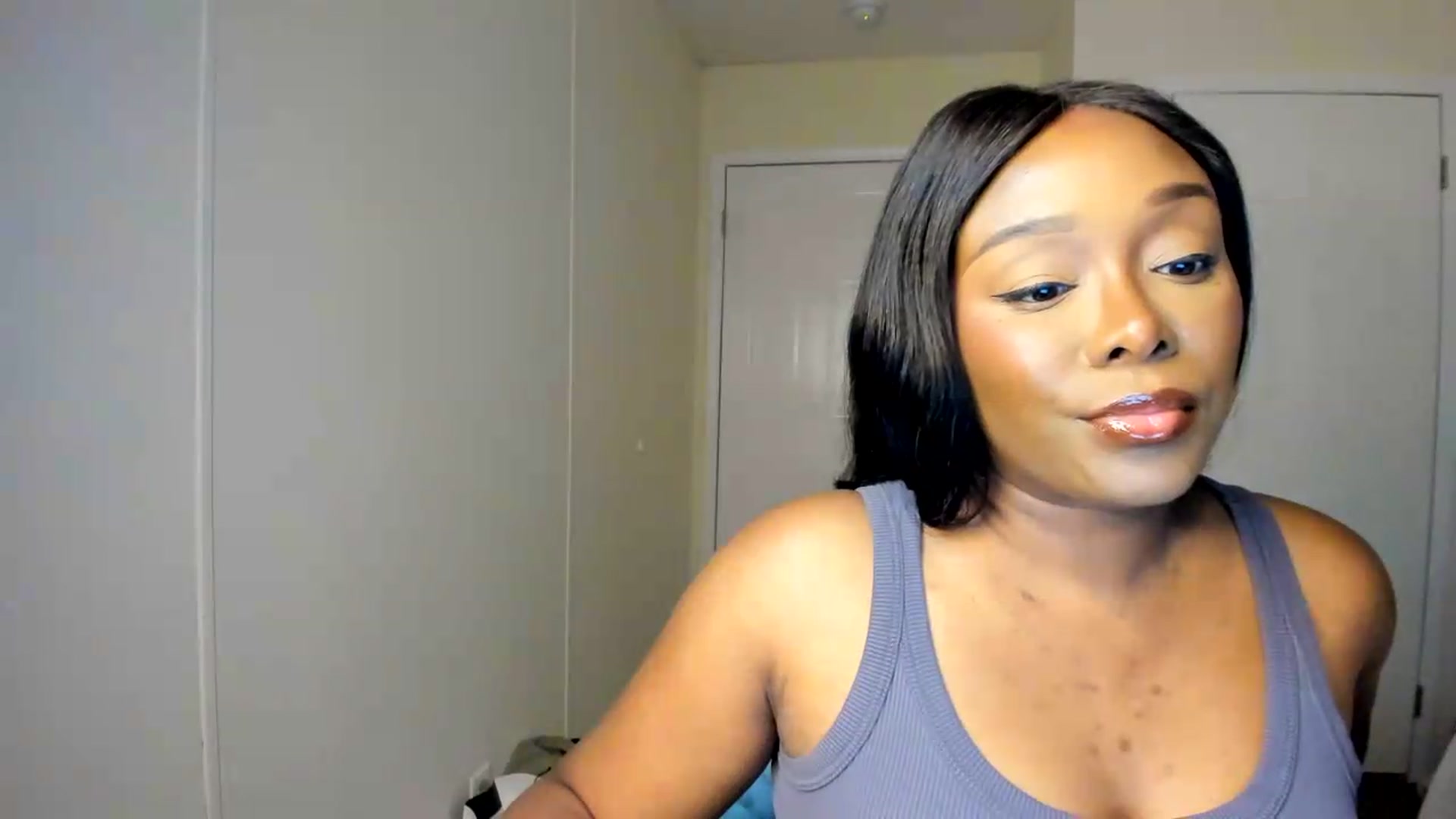 Gallery image thumbnail from Soraya__'s myfreecams stream on, 08/21/2026, 18:34 image 6 of 20