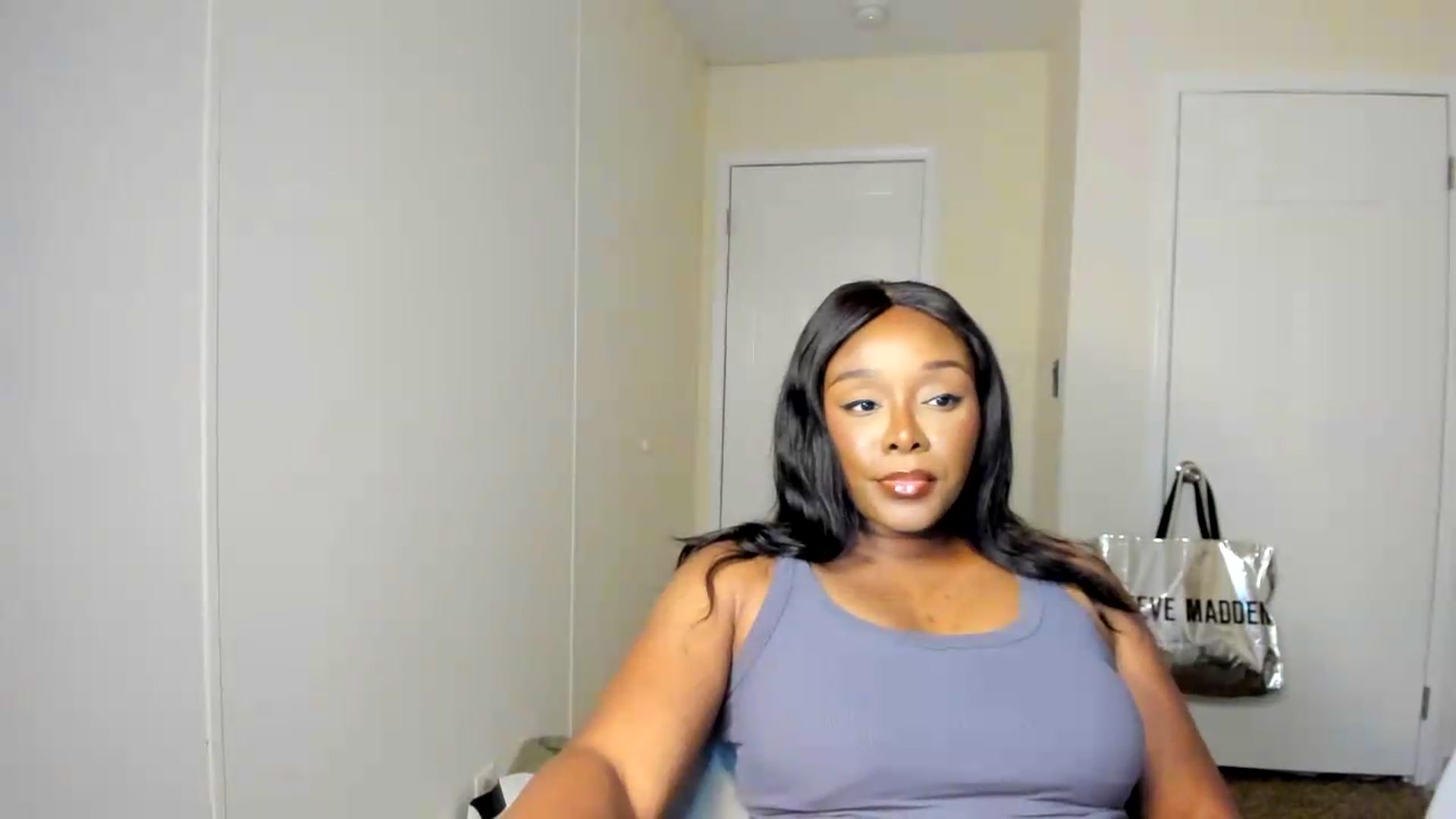 Gallery image thumbnail from Soraya__'s myfreecams stream on, 08/21/2026, 18:34 image 4 of 20