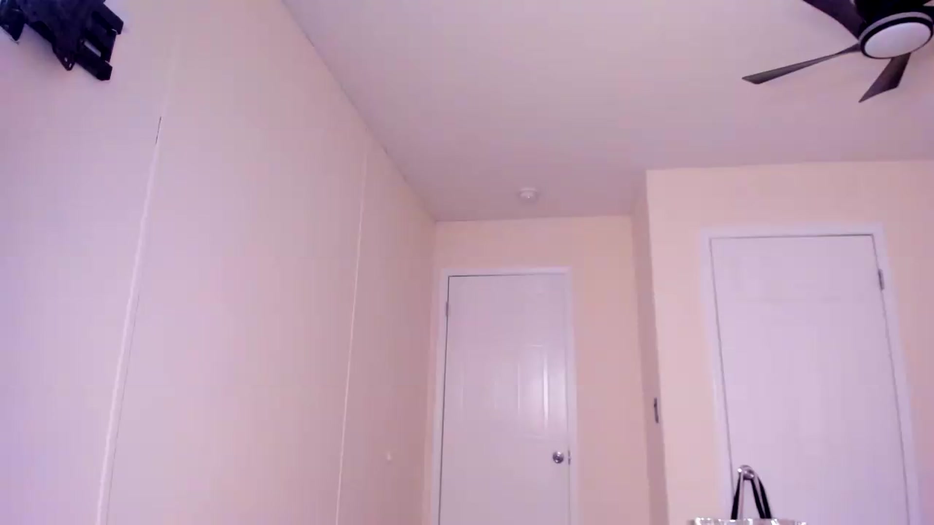 Gallery image thumbnail from Soraya__'s myfreecams stream on, 08/21/2026, 20:26 image 1 of 20