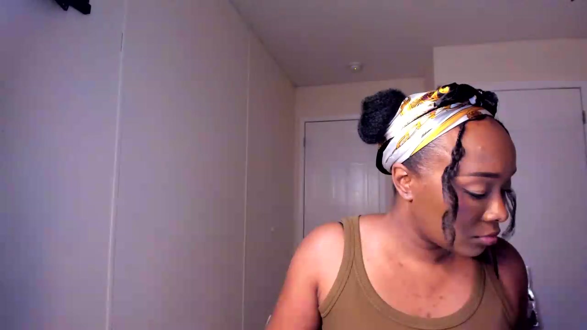 Gallery image thumbnail from Soraya__'s myfreecams stream on, 08/24/2026, 18:02 image 20 of 20