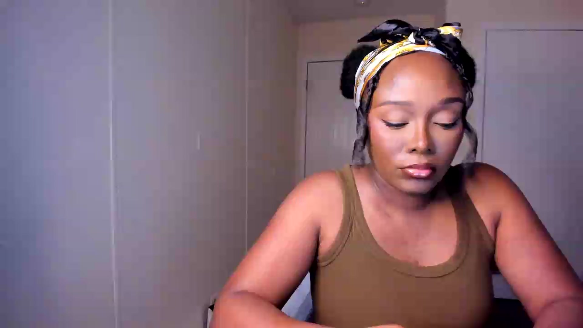 Gallery image thumbnail from Soraya__'s myfreecams stream on, 08/24/2026, 18:02 image 1 of 20