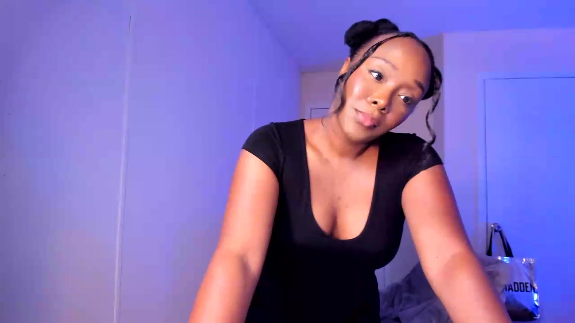 Gallery image thumbnail from Soraya__'s myfreecams stream on, 08/28/2026, 15:51 image 10 of 20