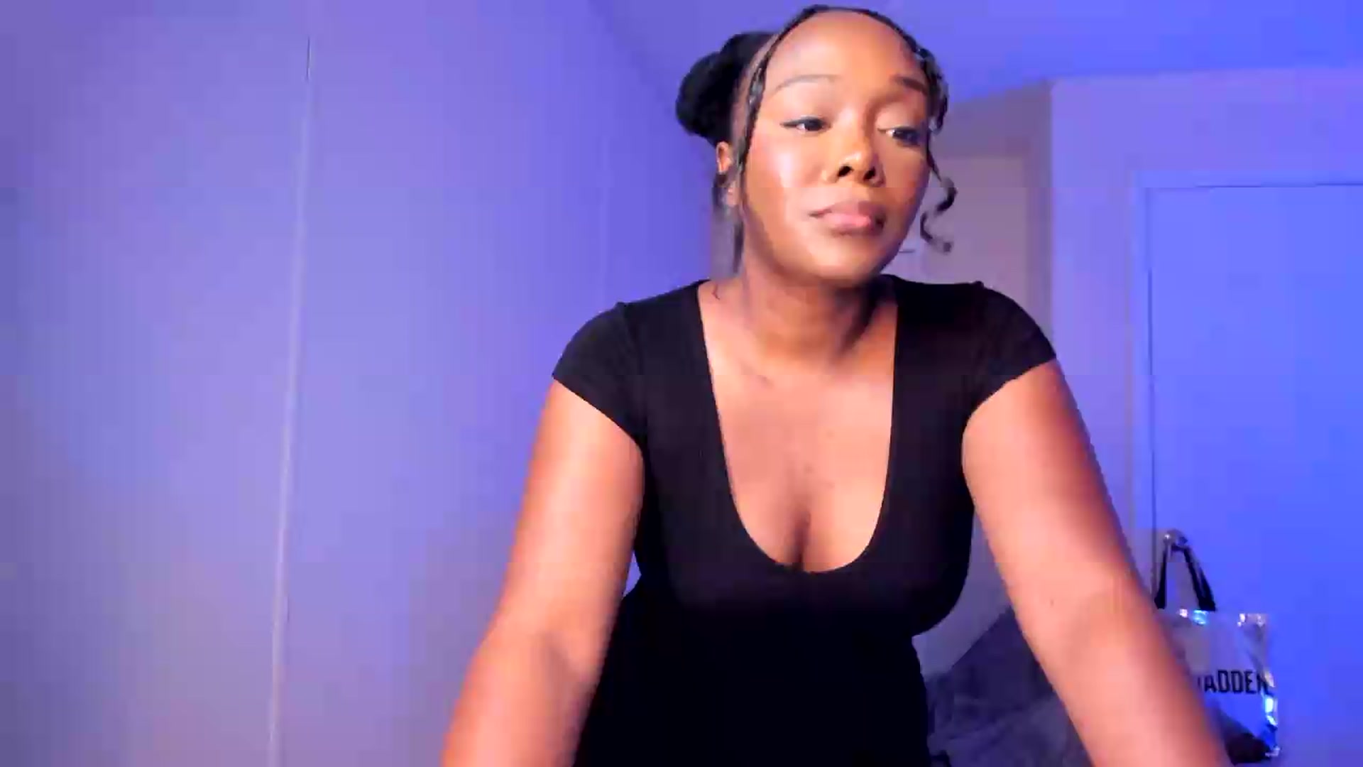 Gallery image thumbnail from Soraya__'s myfreecams stream on, 08/28/2026, 15:51 image 11 of 20