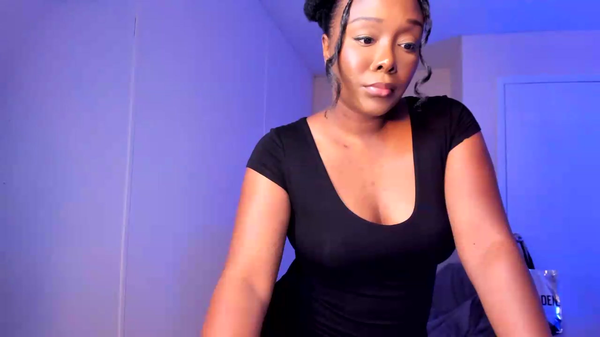 Gallery image thumbnail from Soraya__'s myfreecams stream on, 08/28/2026, 15:51 image 20 of 20