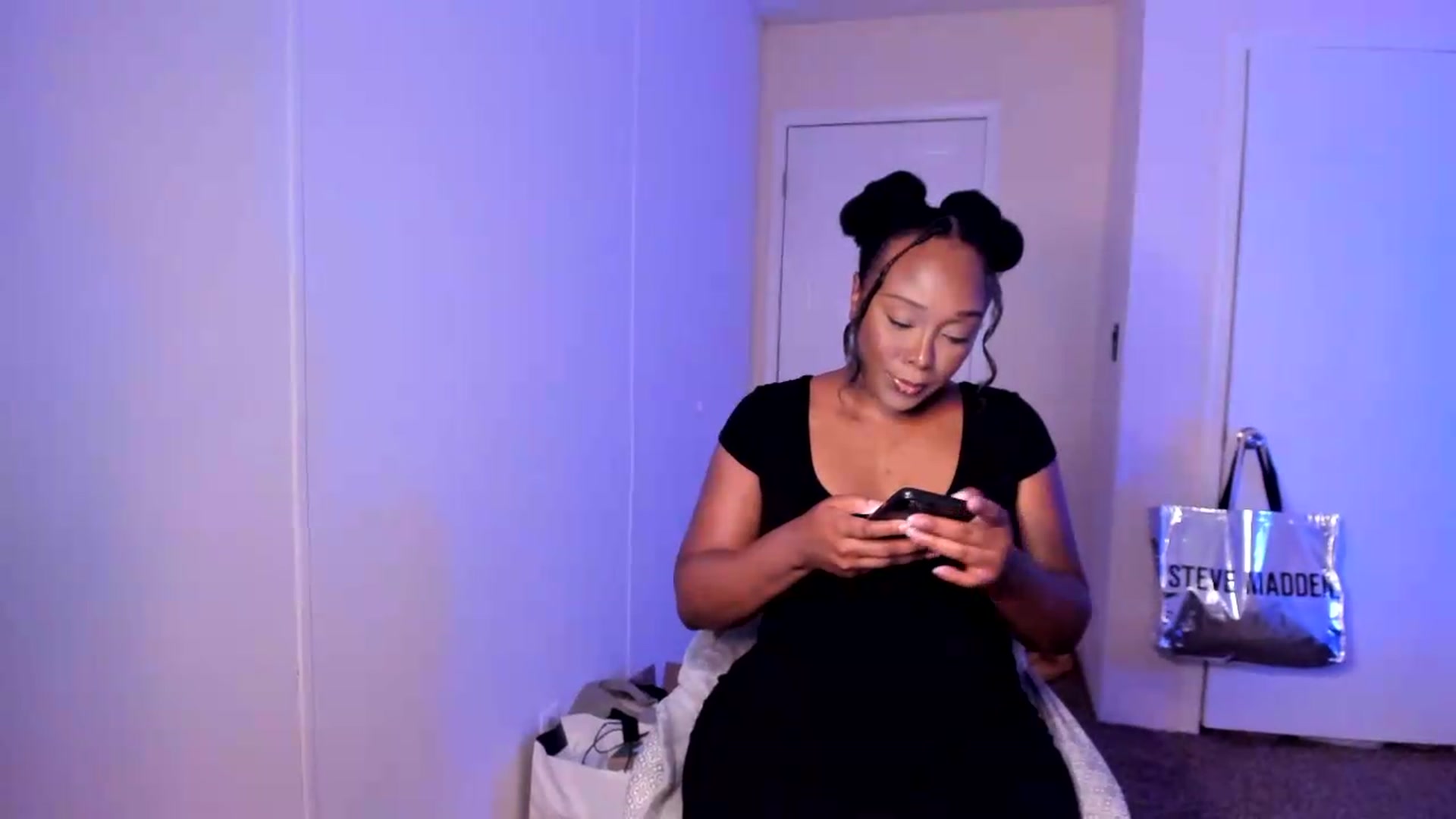 Gallery image thumbnail from Soraya__'s myfreecams stream on, 08/28/2026, 16:11 image 18 of 20