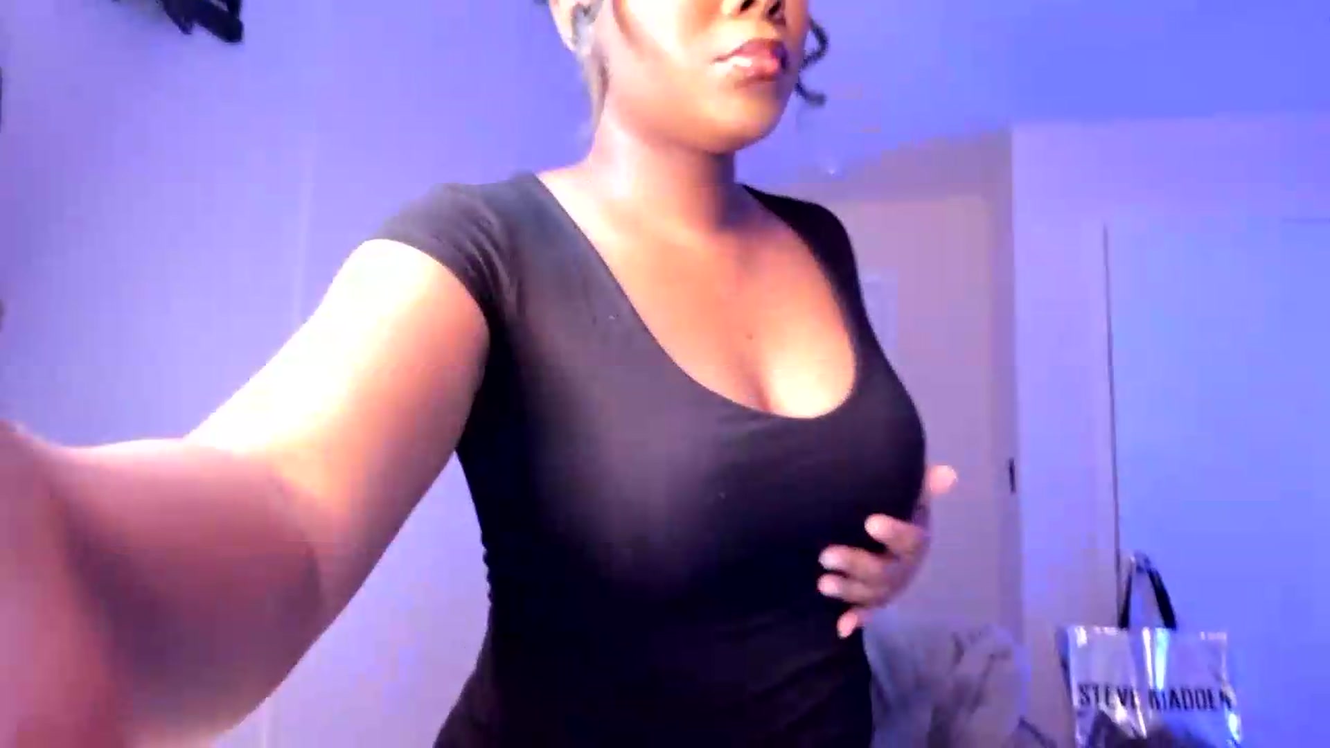 Gallery image thumbnail from Soraya__'s myfreecams stream on, 08/28/2026, 16:11 image 11 of 20