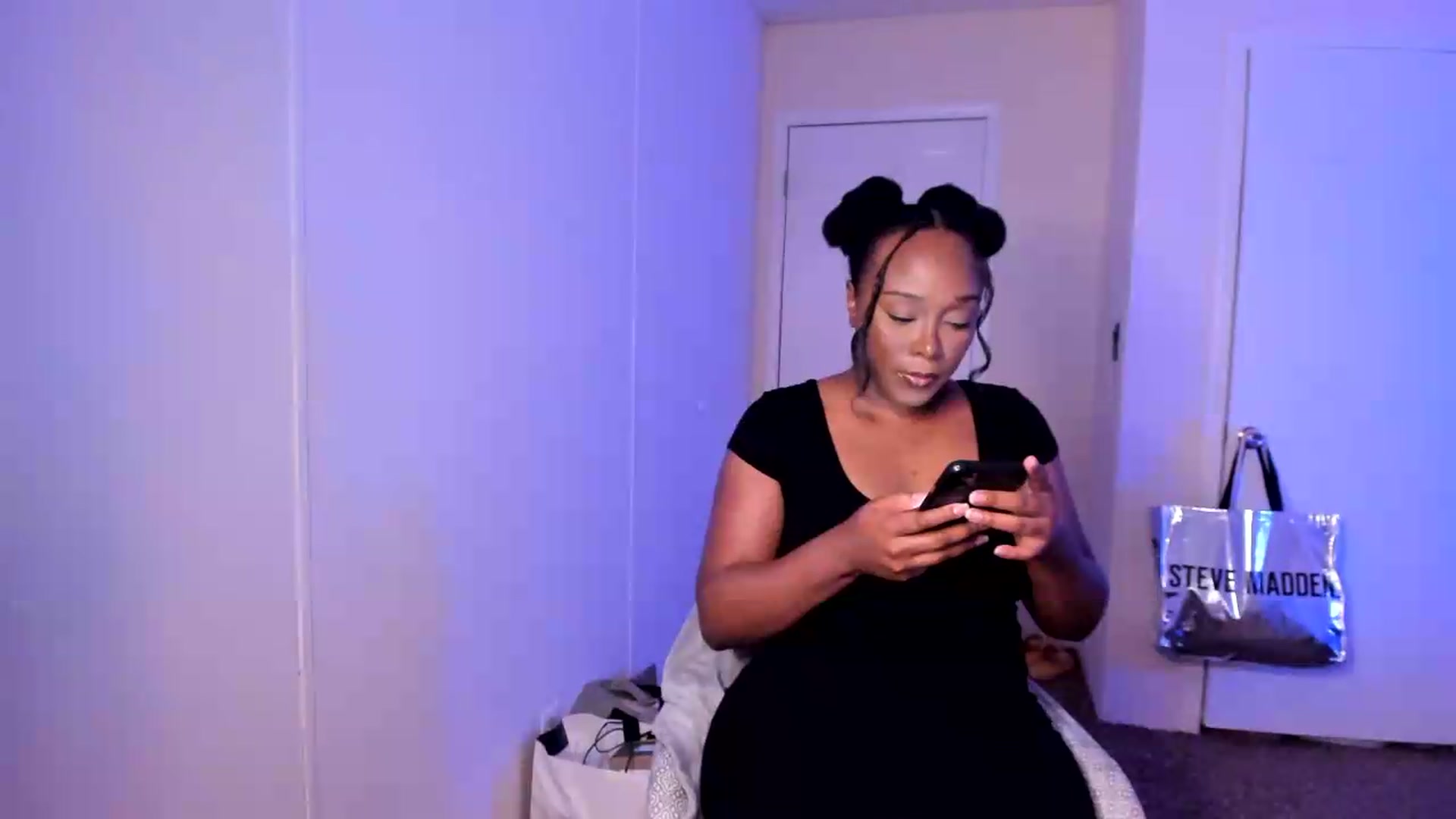 Gallery image thumbnail from Soraya__'s myfreecams stream on, 08/28/2026, 16:11 image 19 of 20
