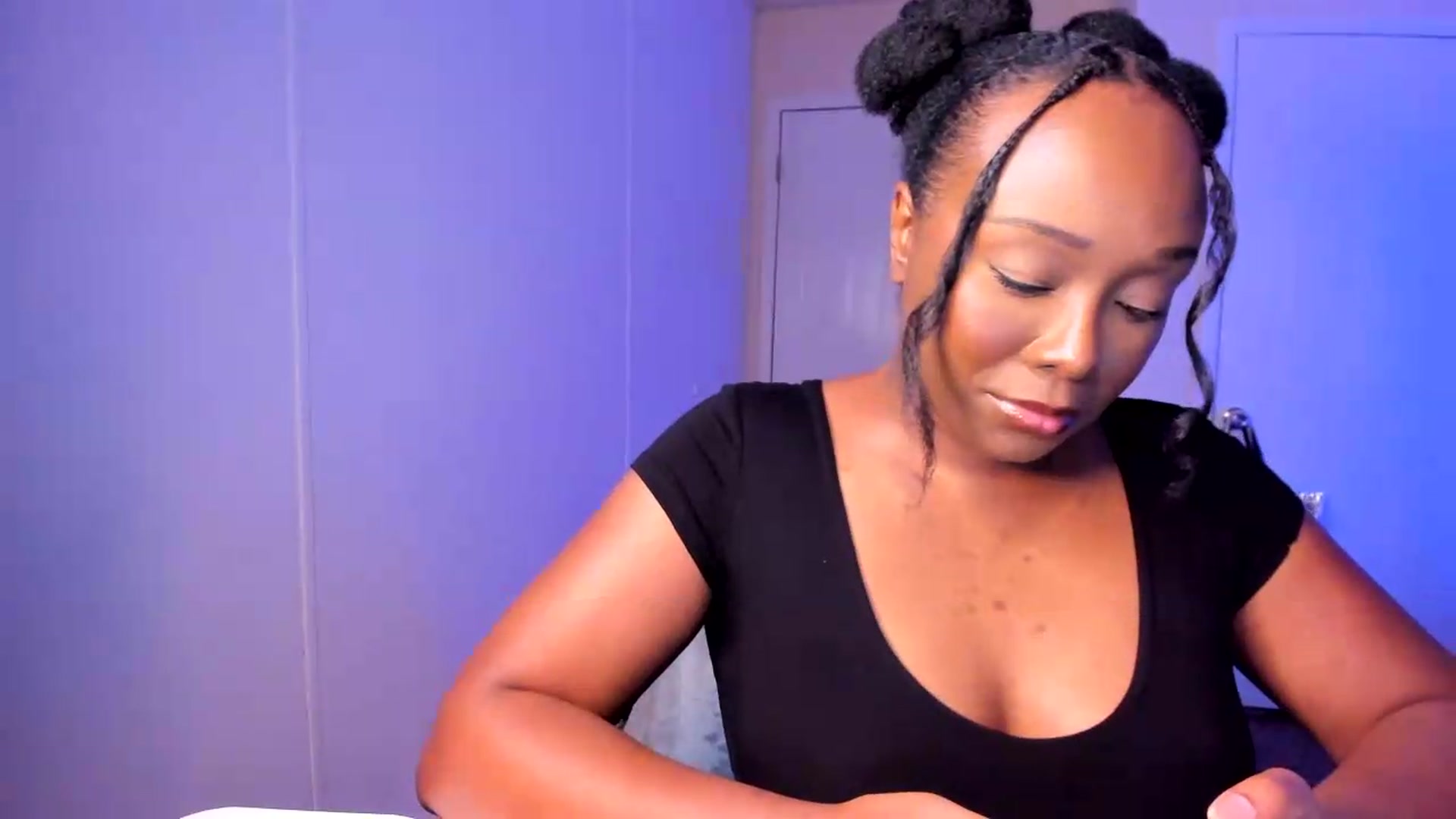 Gallery image thumbnail from Soraya__'s myfreecams stream on, 08/28/2026, 18:24 image 9 of 20
