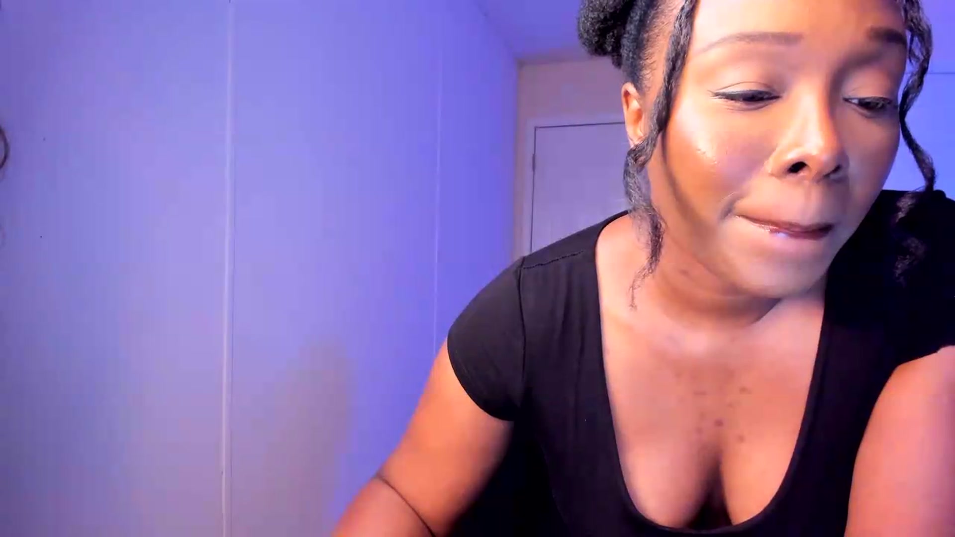 Gallery image thumbnail from Soraya__'s myfreecams stream on, 08/28/2026, 18:24 image 3 of 20