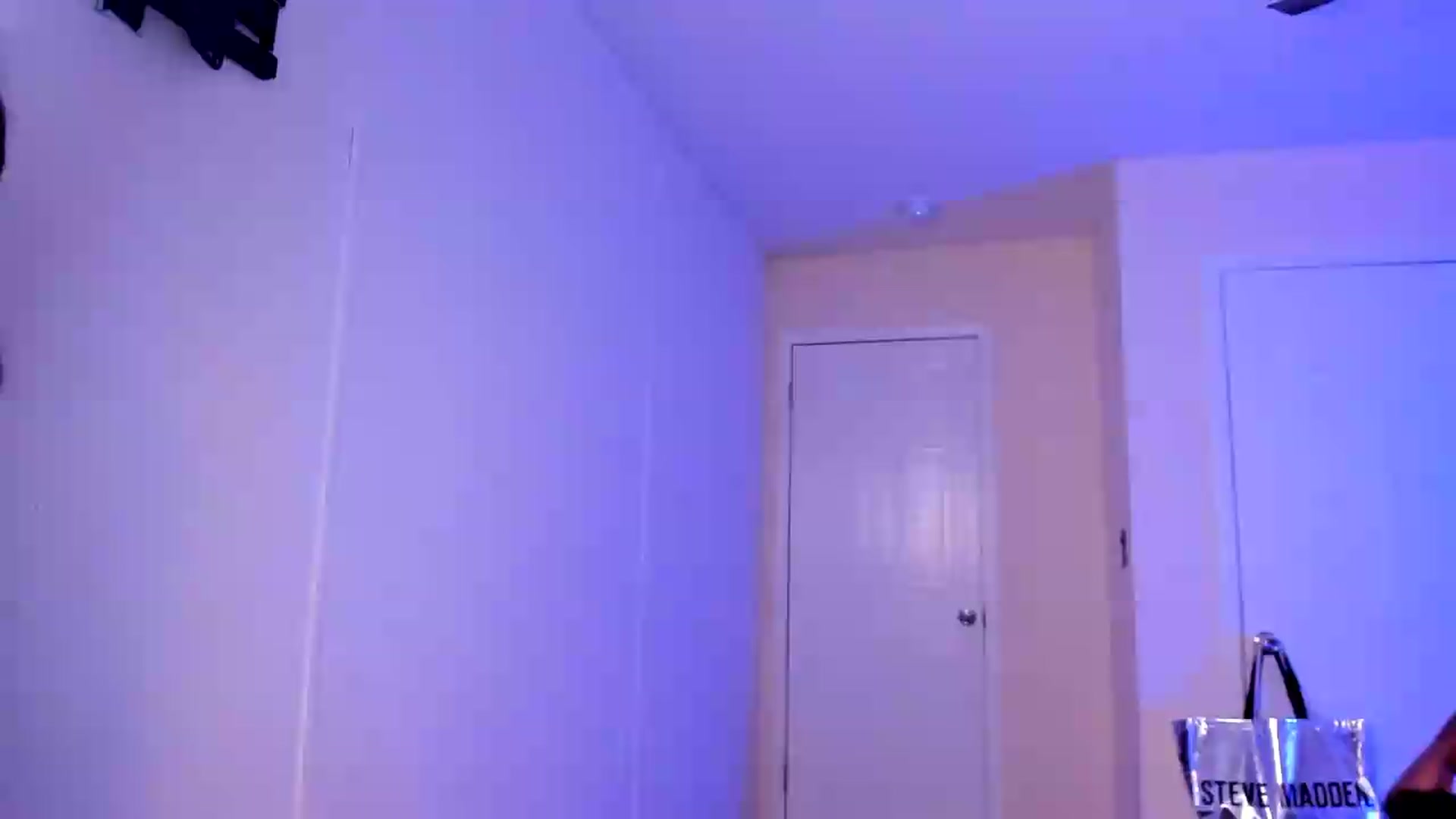 Gallery image thumbnail from Soraya__'s myfreecams stream on, 08/28/2026, 18:24 image 18 of 20