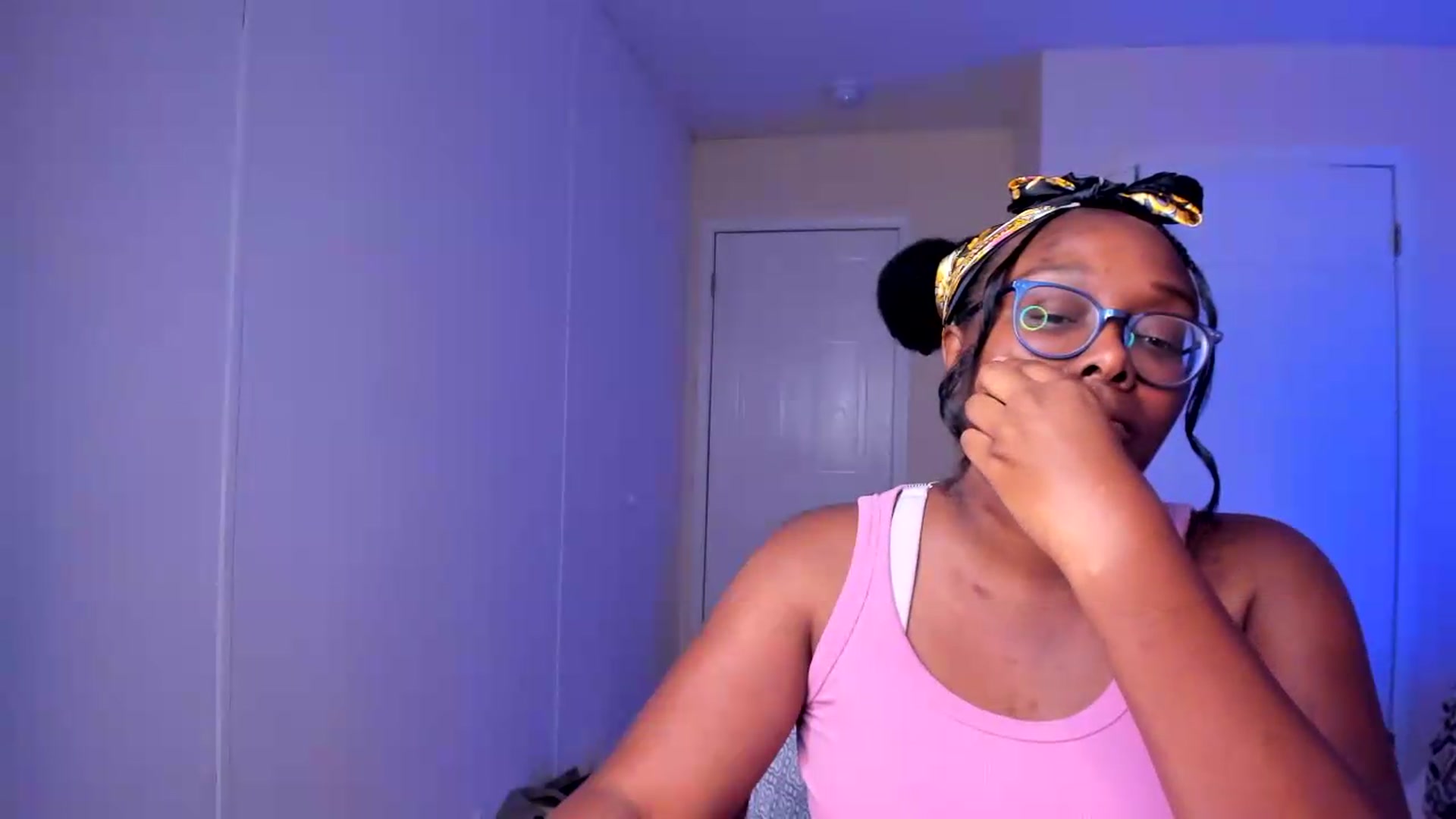 Gallery image thumbnail from Soraya__'s myfreecams stream on, 08/31/2026, 20:10 image 9 of 20