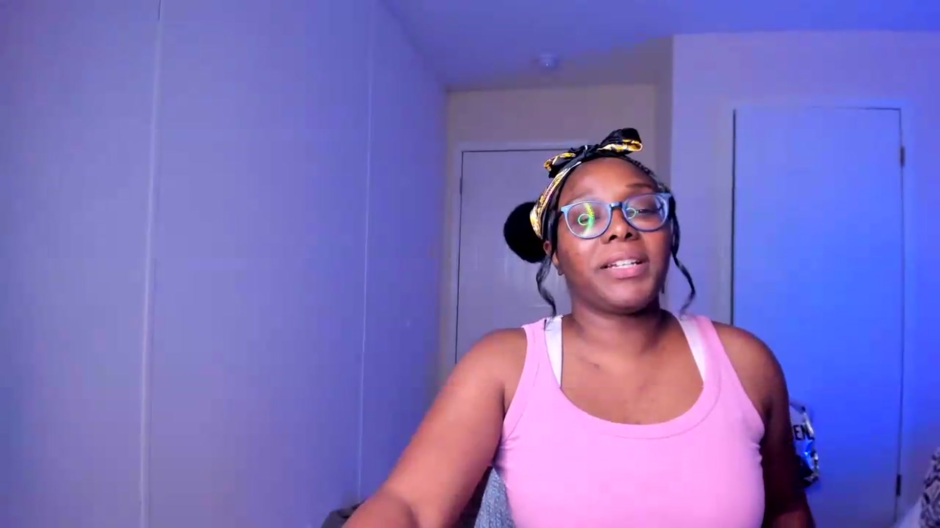 Gallery image thumbnail from Soraya__'s myfreecams stream on, 08/31/2026, 20:10 image 4 of 20