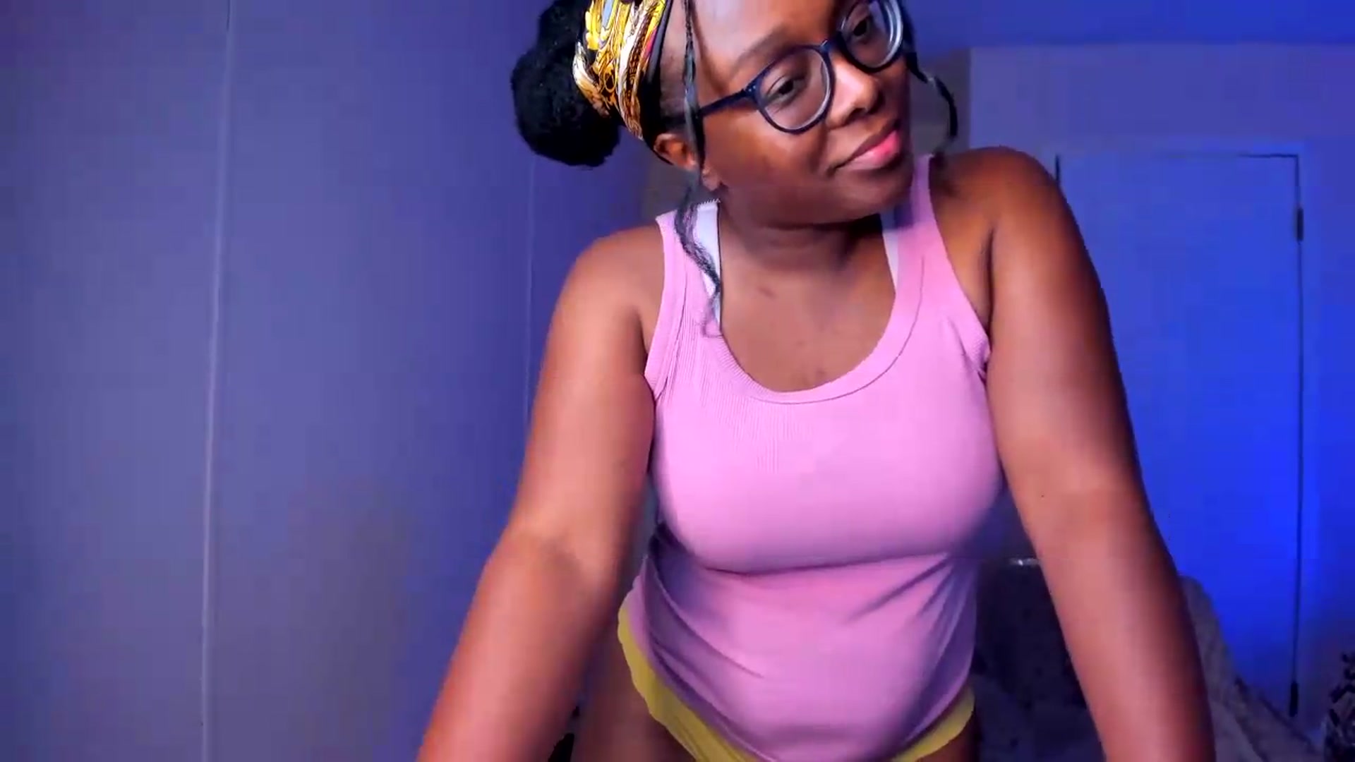 Gallery image thumbnail from Soraya__'s myfreecams stream on, 08/31/2026, 20:10 image 3 of 20