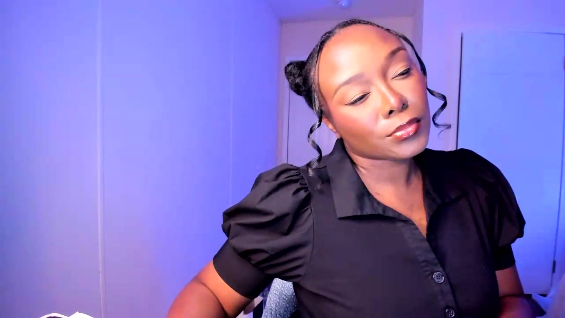 Gallery image thumbnail from Soraya__'s myfreecams stream on, 09/01/2026, 16:47 image 6 of 20