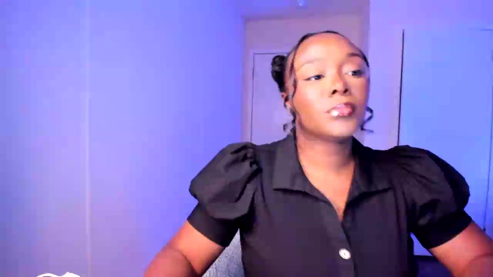 Gallery image thumbnail from Soraya__'s myfreecams stream on, 09/01/2026, 16:47 image 1 of 20
