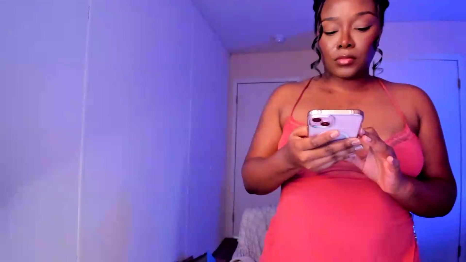 Gallery image thumbnail from Soraya__'s myfreecams stream on, 09/01/2026, 17:34 image 20 of 20
