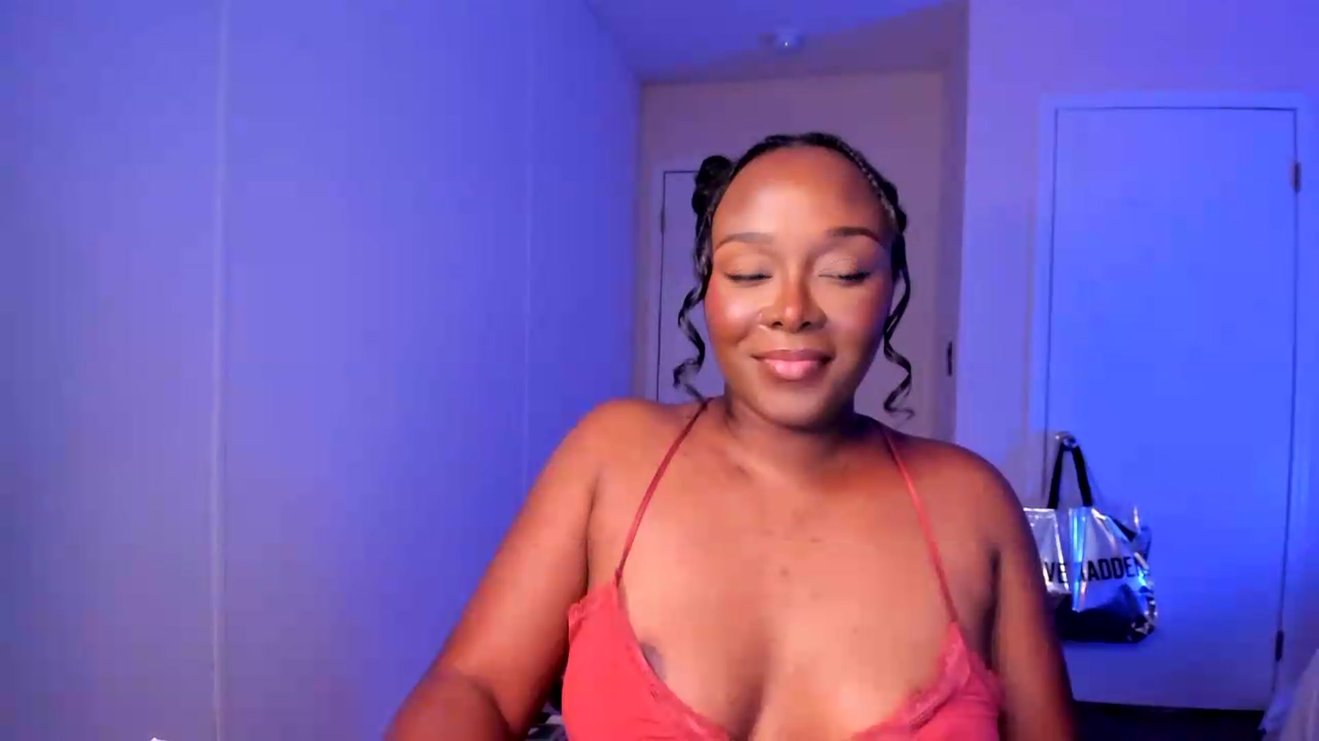 Gallery image thumbnail from Soraya__'s myfreecams stream on, 09/01/2026, 20:51 image 5 of 20
