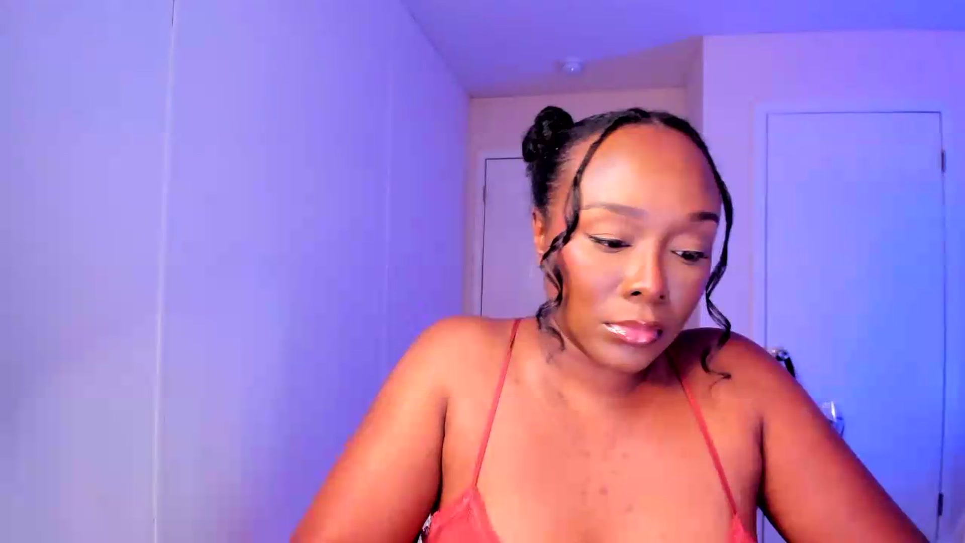 Gallery image thumbnail from Soraya__'s myfreecams stream on, 09/01/2026, 20:51 image 8 of 20