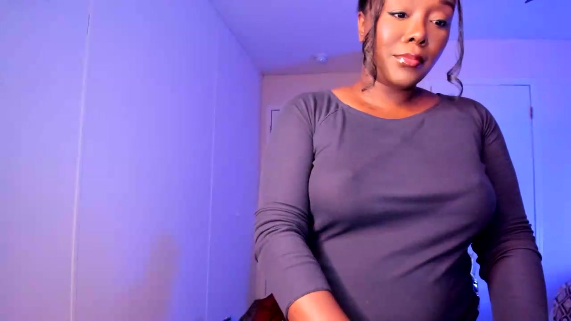 Gallery image thumbnail from Soraya__'s myfreecams stream on, 09/03/2026, 18:24 image 3 of 20